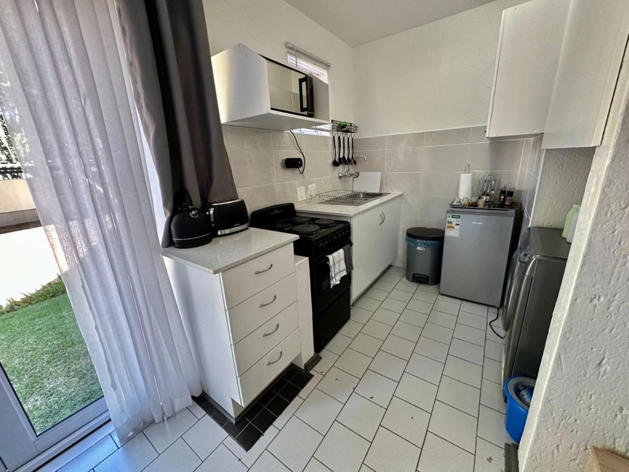 One bed unit nestled in the prime of Sandton - 2139