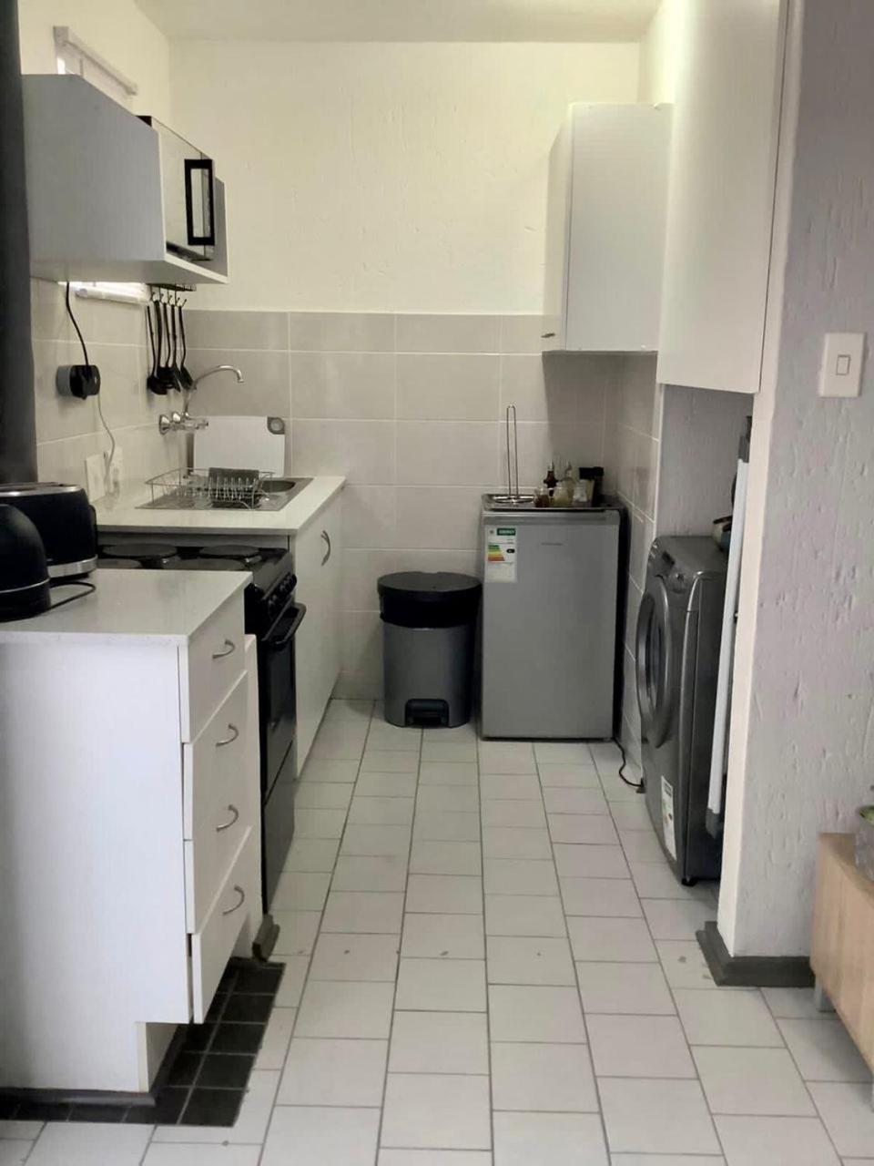 One bed unit nestled in the prime of Sandton - 2139