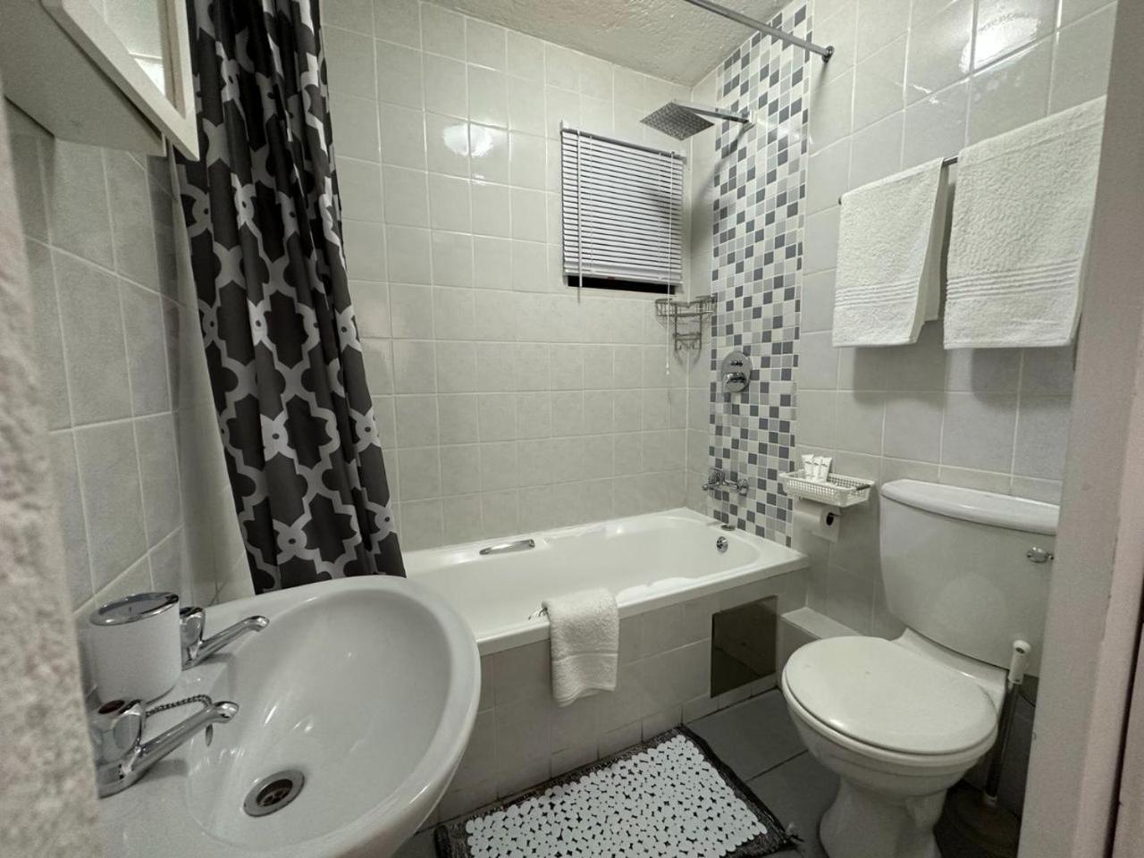 One bed unit nestled in the prime of Sandton - 2139