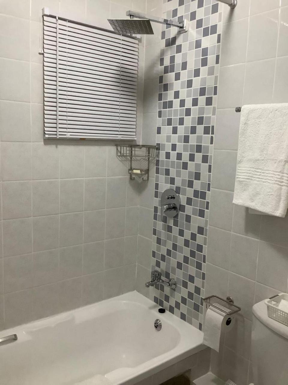 One bed unit nestled in the prime of Sandton - 2139
