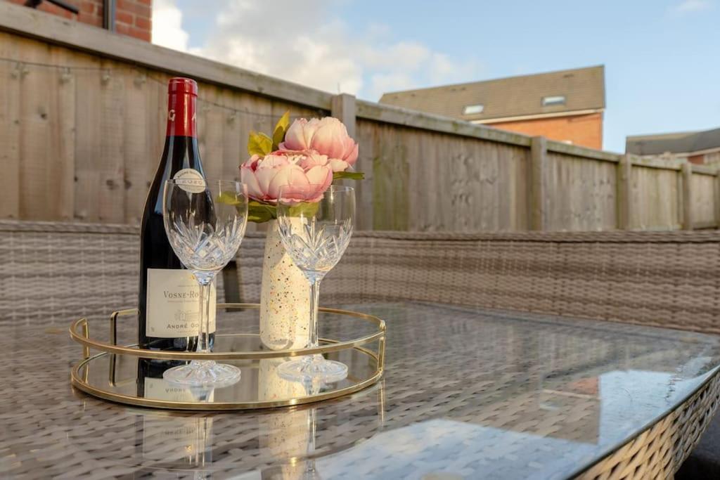 Foxglove Haven- 3-Bed Detached - Garden - Drive view 3