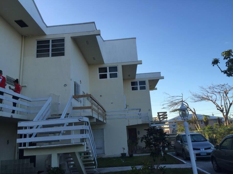 Grand Bahama Island - Freeport Vacations - 5 minutes to the beach - Property Image 4