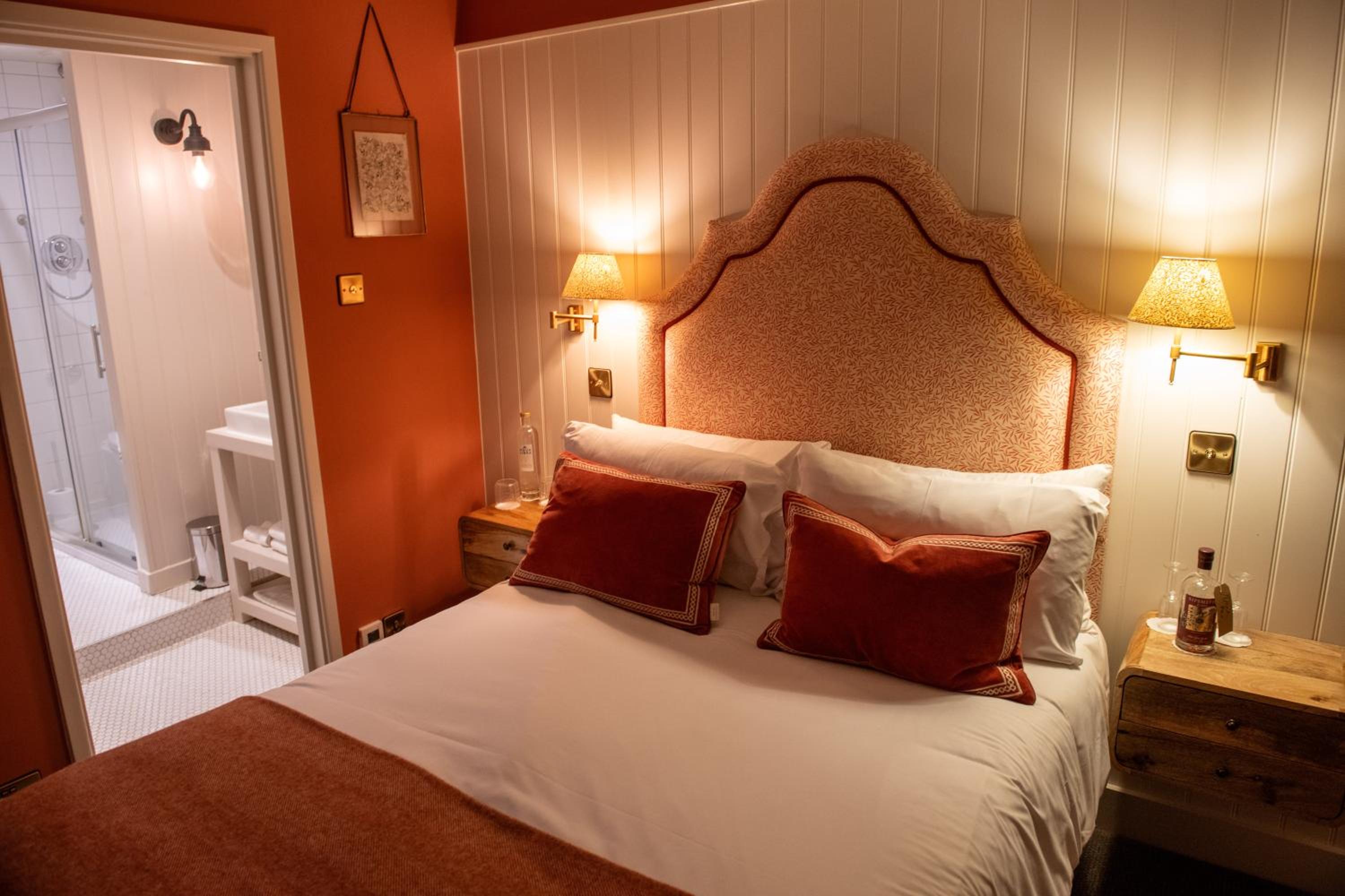 Farnham Vacations - Bel And The Dragon-Churt - Property Image 53