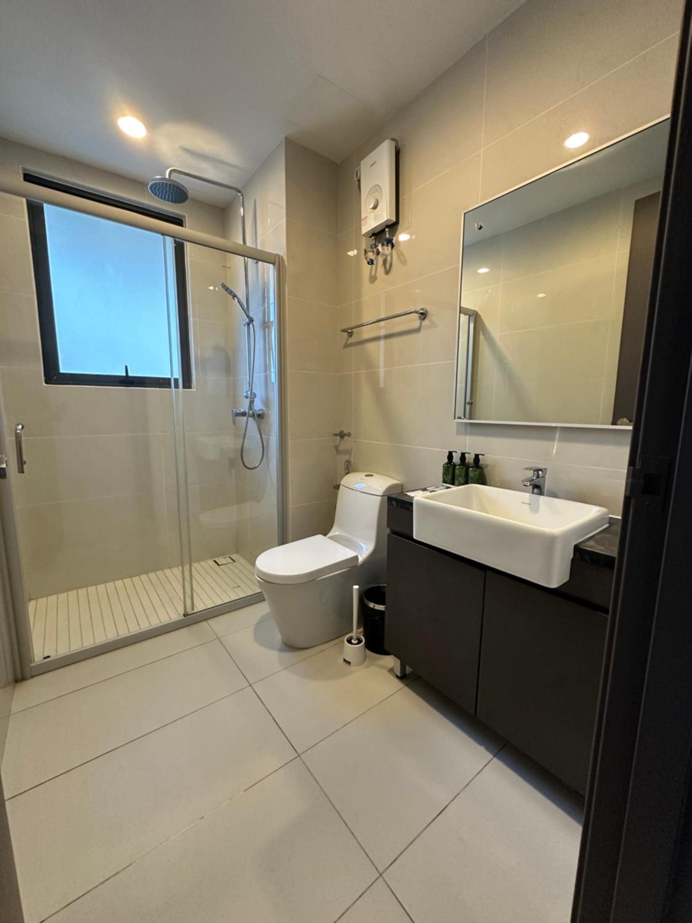 Astonishing Ocean View 4 Bedroom Huge Balcony 2 Car Park