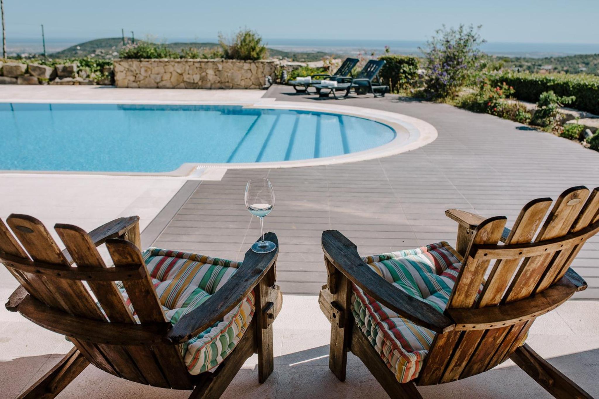 Villa Monte dos Agostos by Boaz Rentals