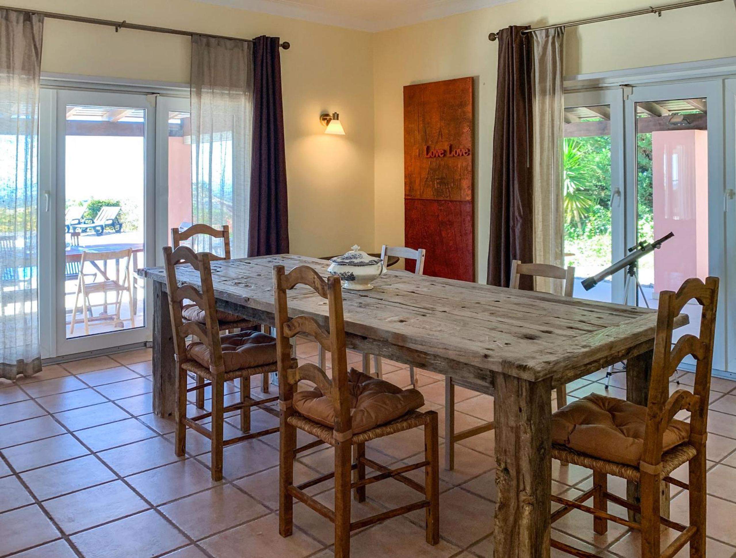 Villa Monte dos Agostos by Boaz Rentals