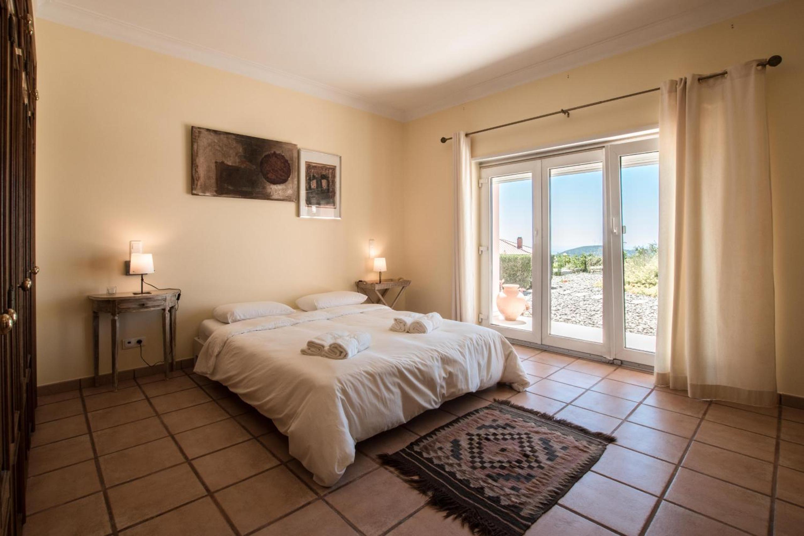 Villa Monte dos Agostos by Boaz Rentals