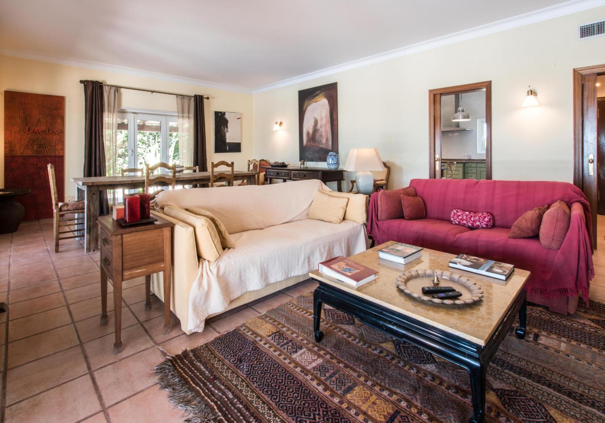 Villa Monte dos Agostos by Boaz Rentals