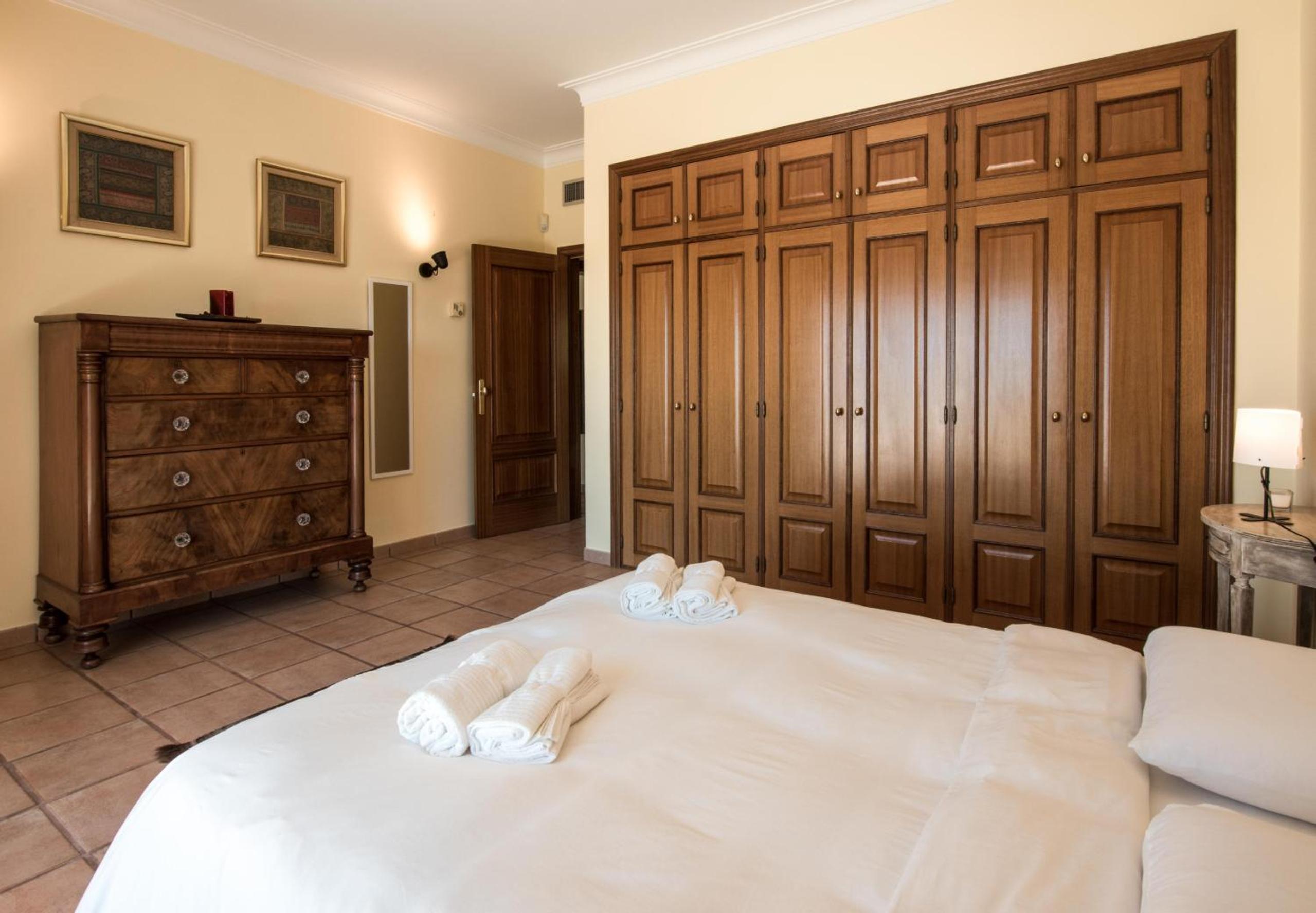 Villa Monte dos Agostos by Boaz Rentals