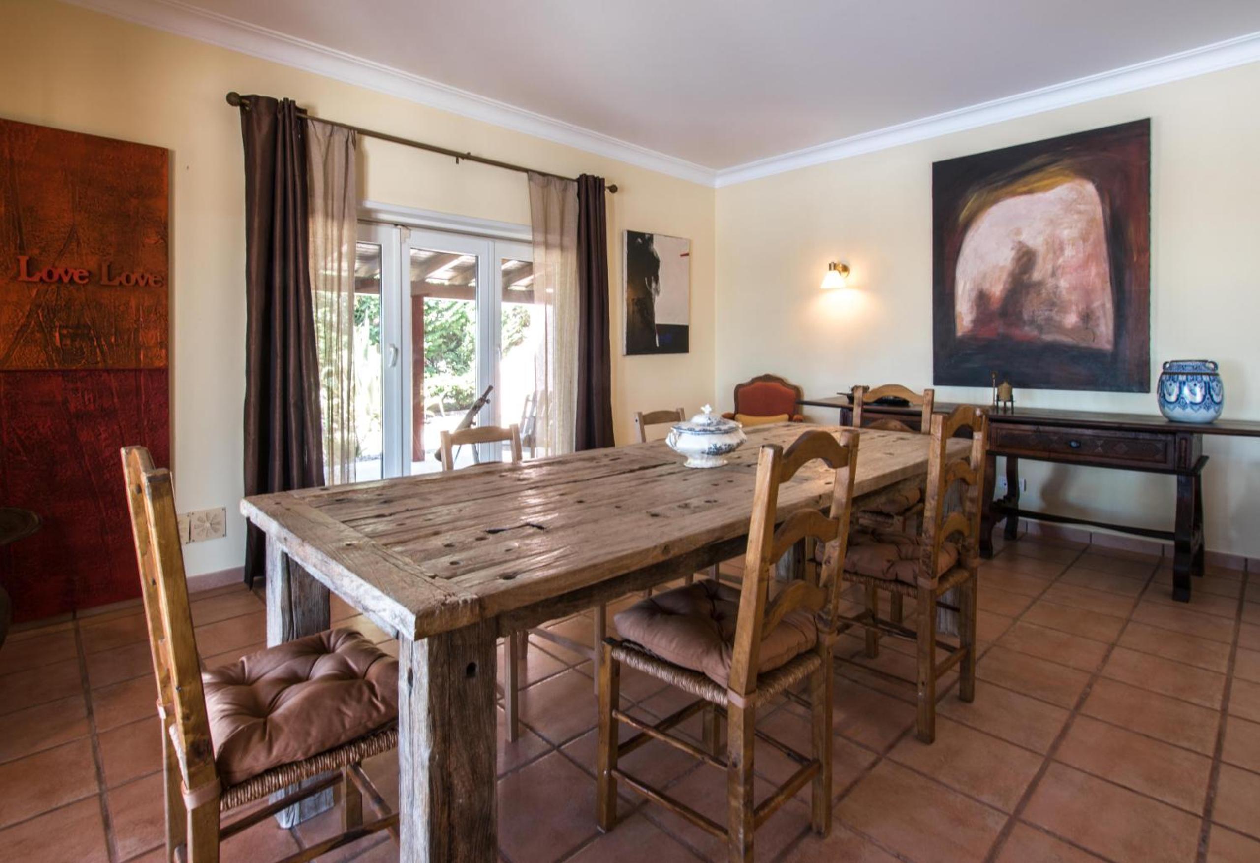 Villa Monte dos Agostos by Boaz Rentals