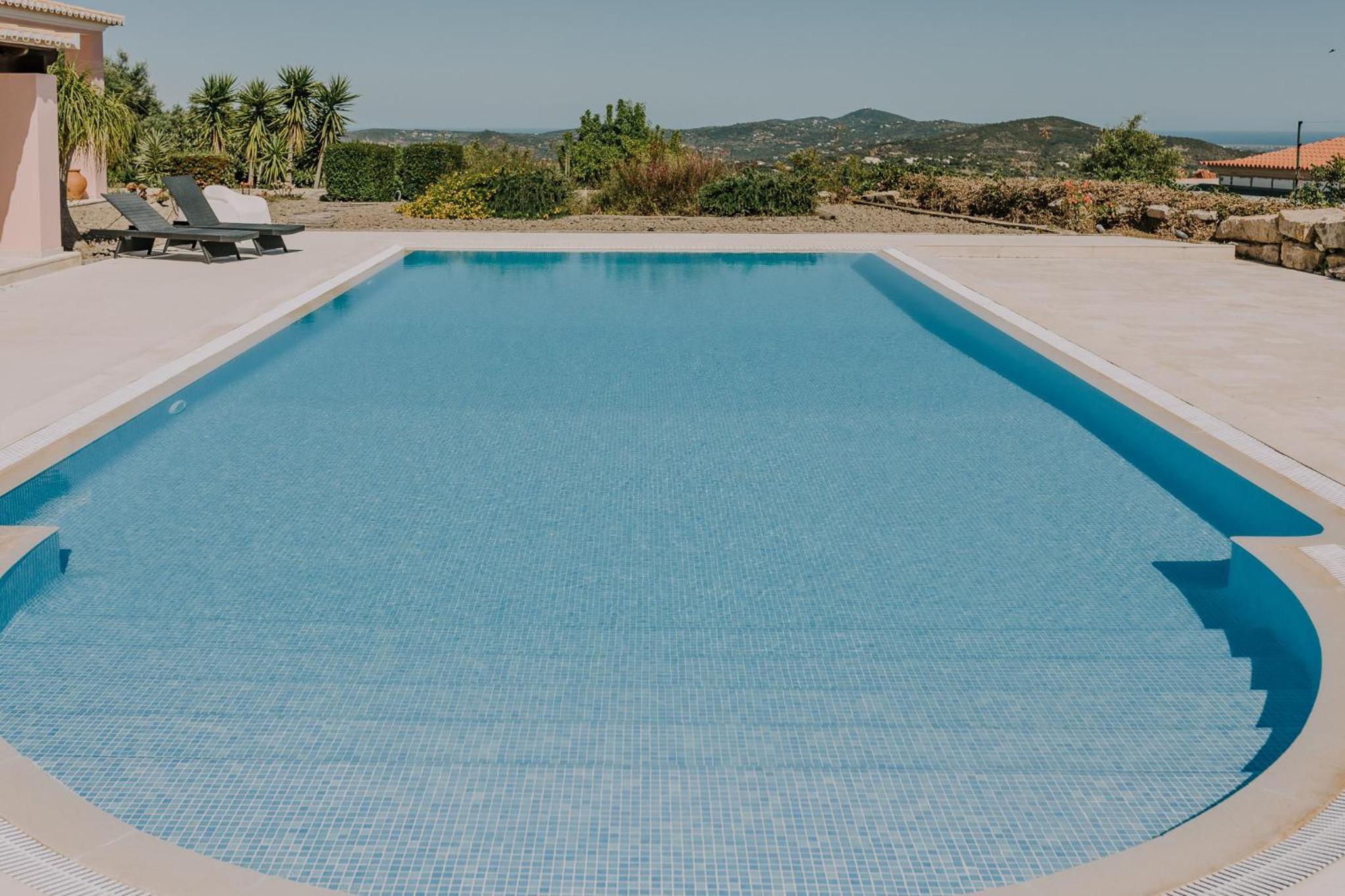 Villa Monte dos Agostos by Boaz Rentals