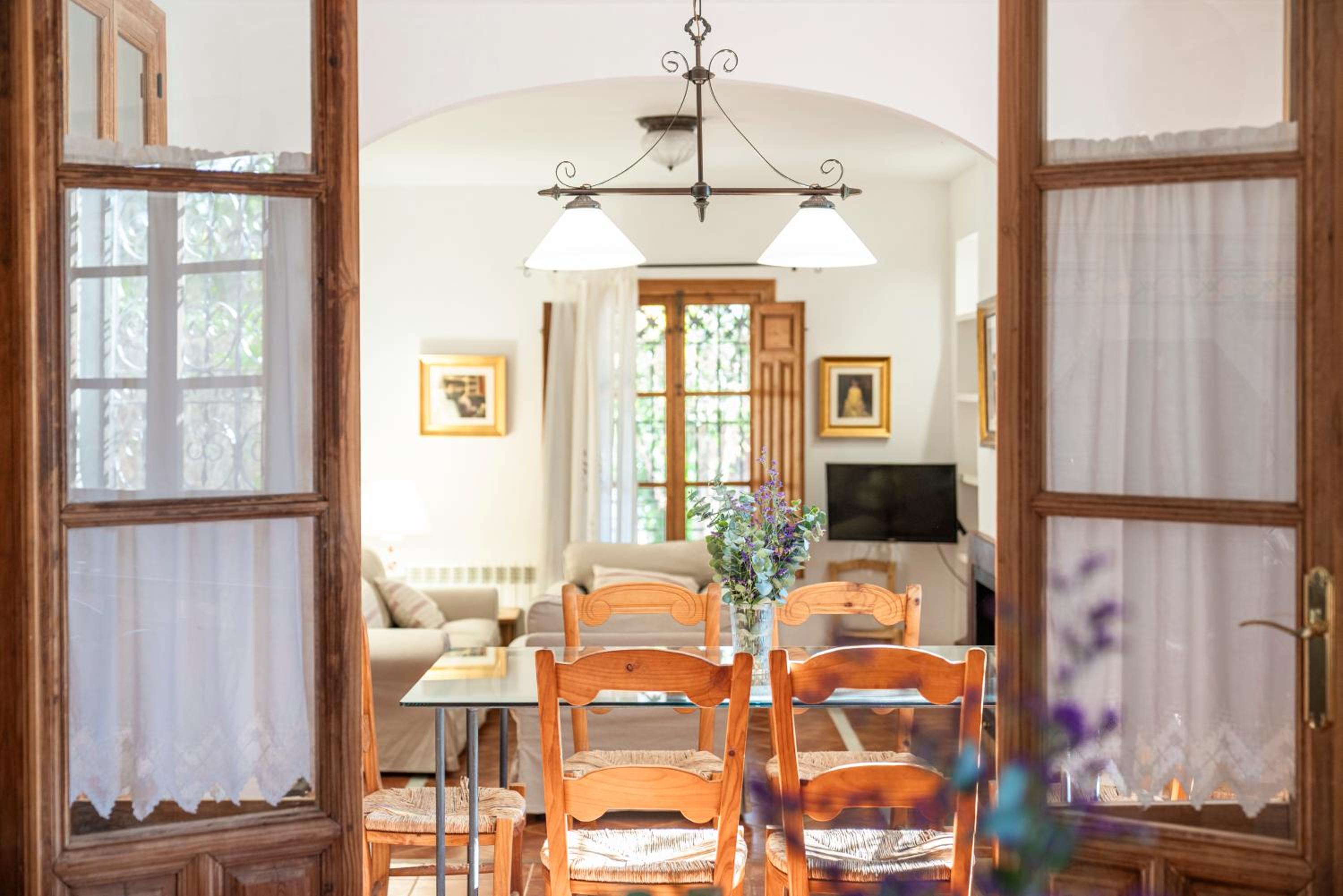 Casa rural Buenos Días con chimenea, calefacción y barbacoa