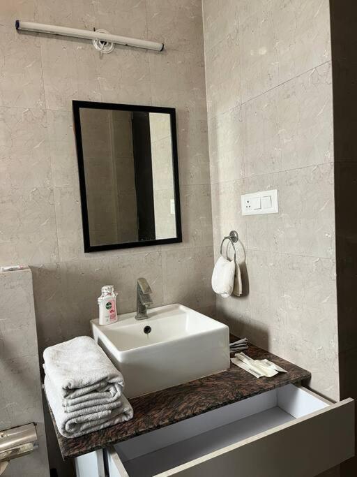 Stayluxee by Sovideep Homes view 4