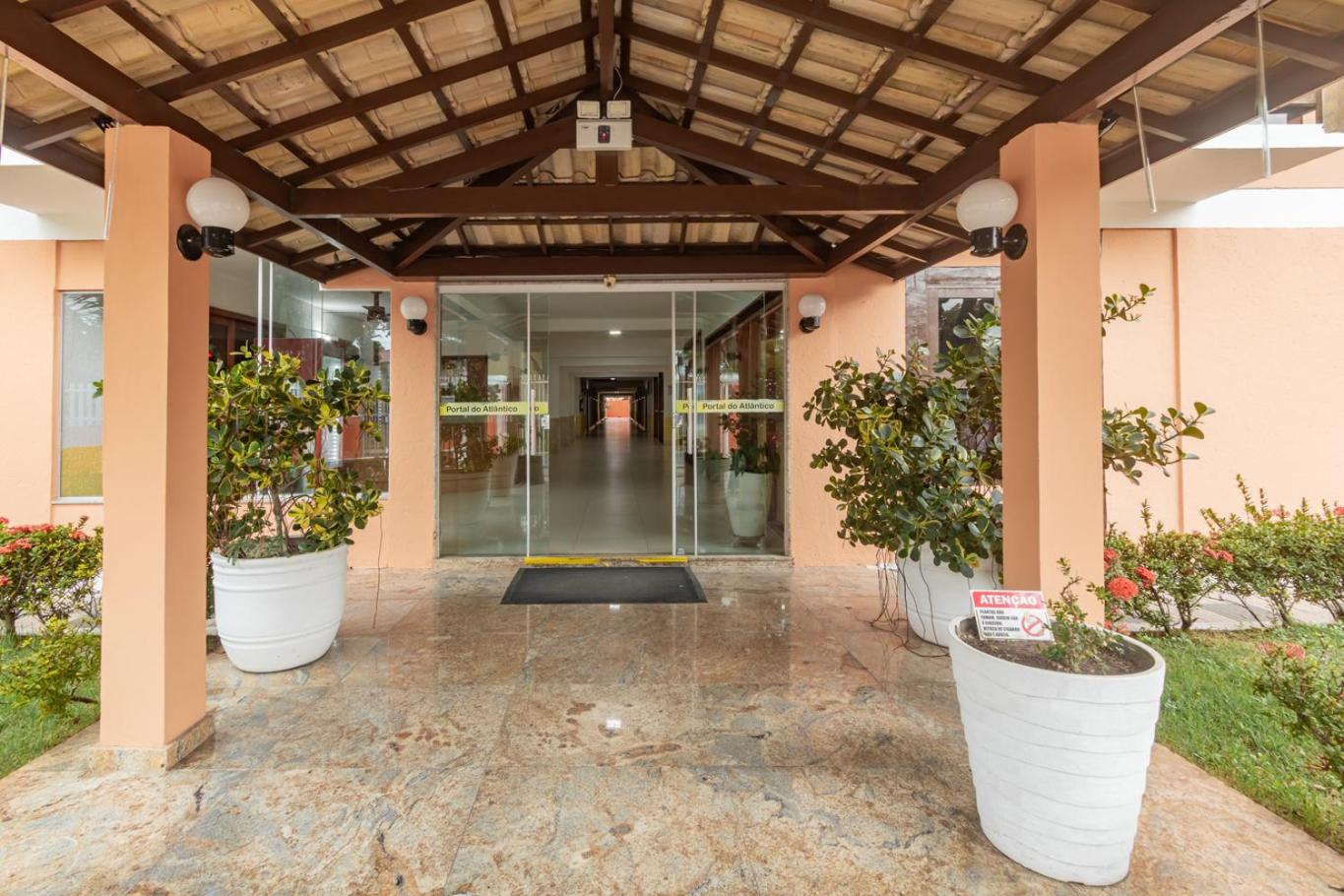 Apart-hotel a 400m da Praia de Taperapuan
