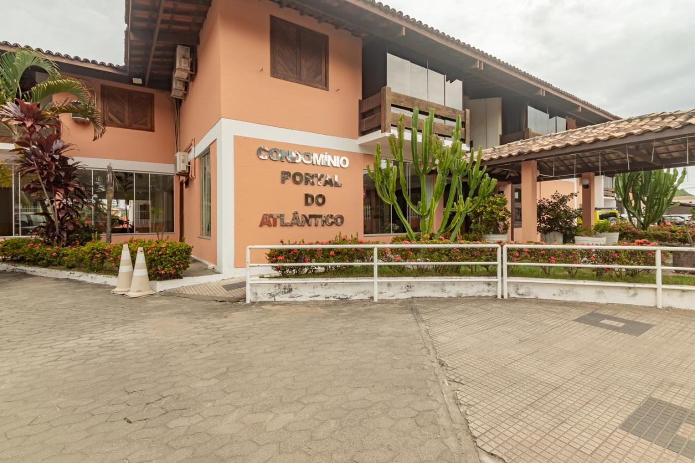 Apart-hotel a 400m da Praia de Taperapuan