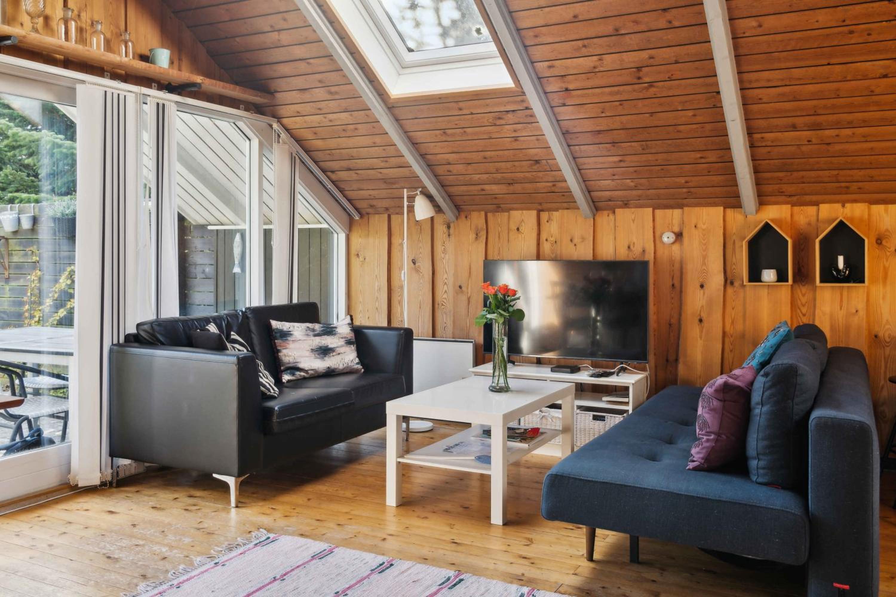 Charmerende Sommerhus Tæt På Naturen Og Vandet