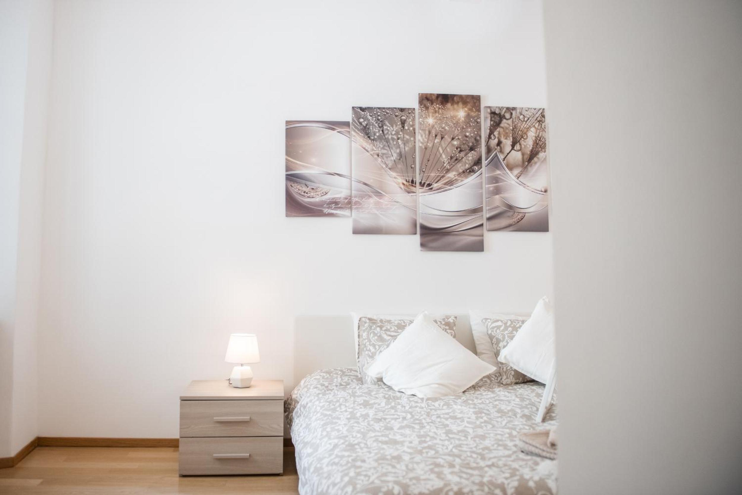 Easylife Swiss - Luxurious Garden Retreat in Castel Grande, Pergola & Historic Charm x6