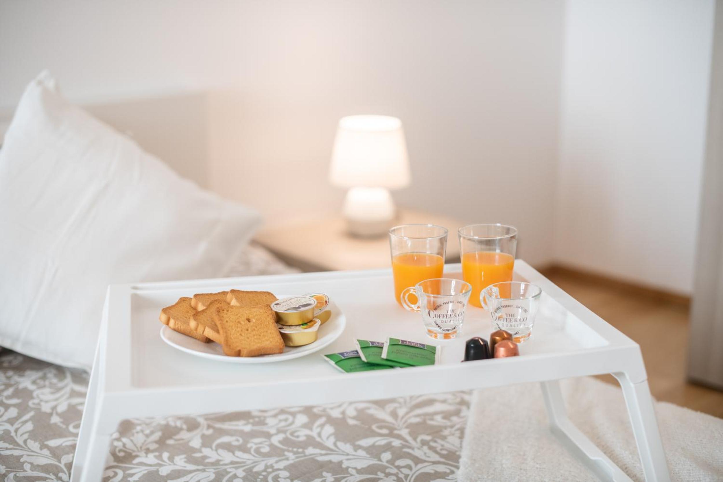 Easylife Swiss - Luxurious Garden Retreat in Castel Grande, Pergola & Historic Charm x6