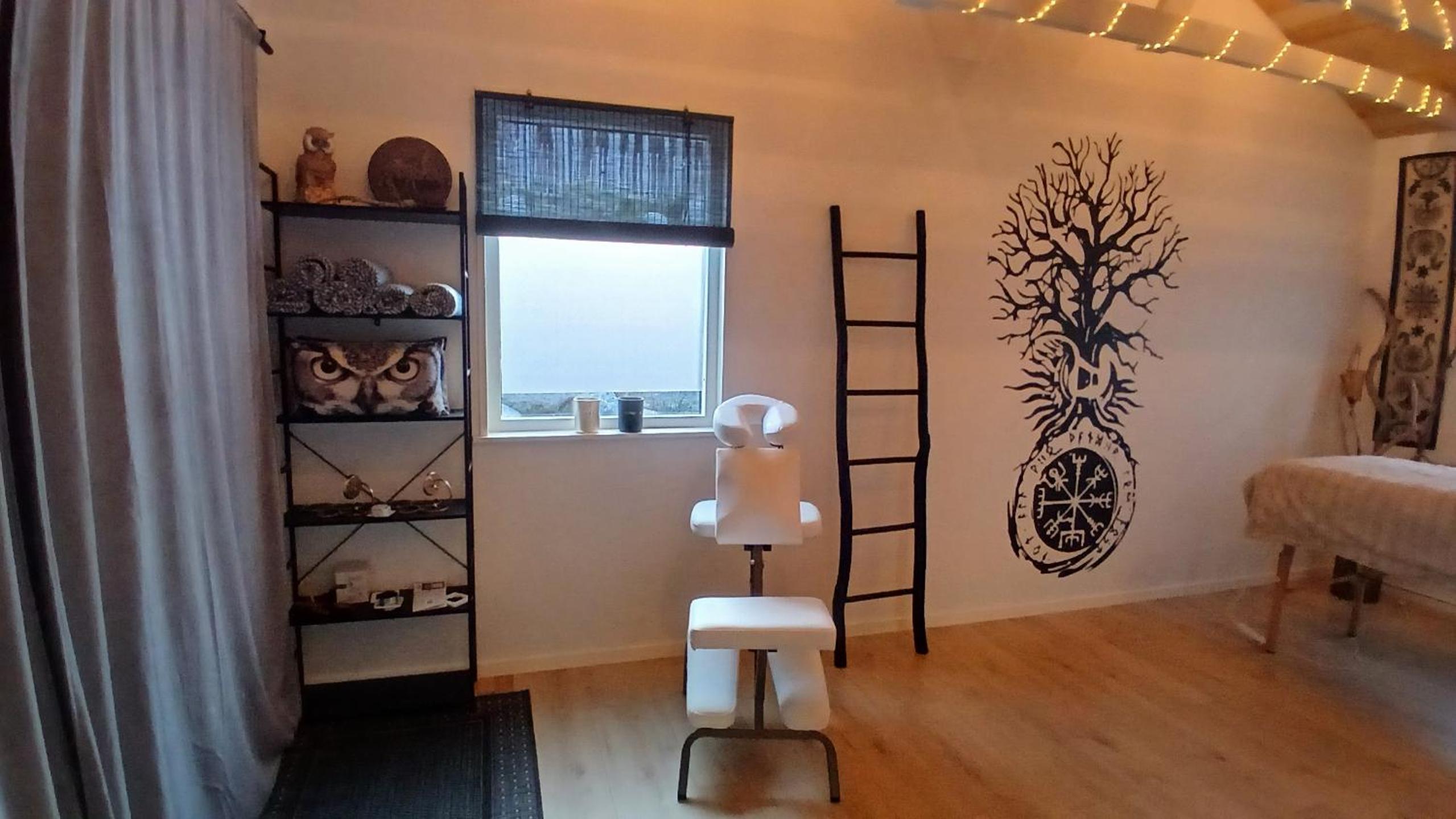 Tree of Life Lakeview Loft Retreat view 2