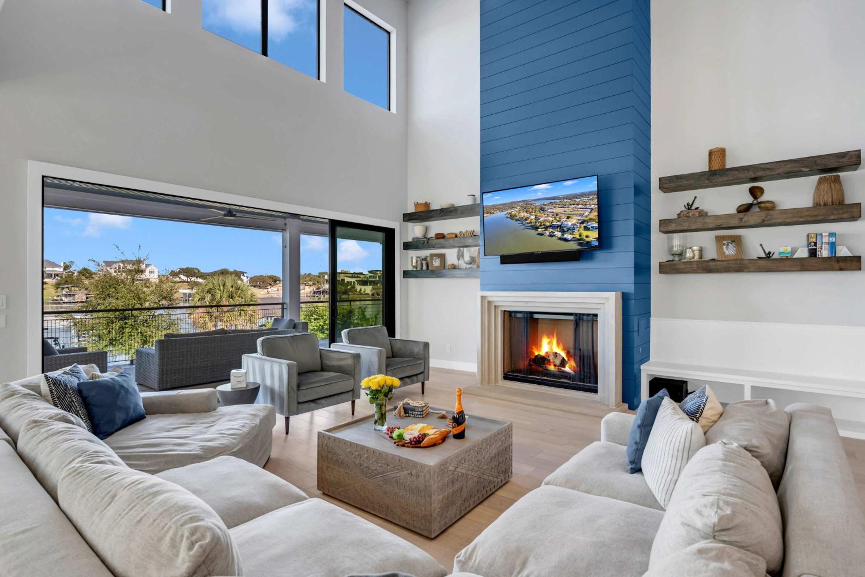 Lakeside 499 and Concierge Services view 5