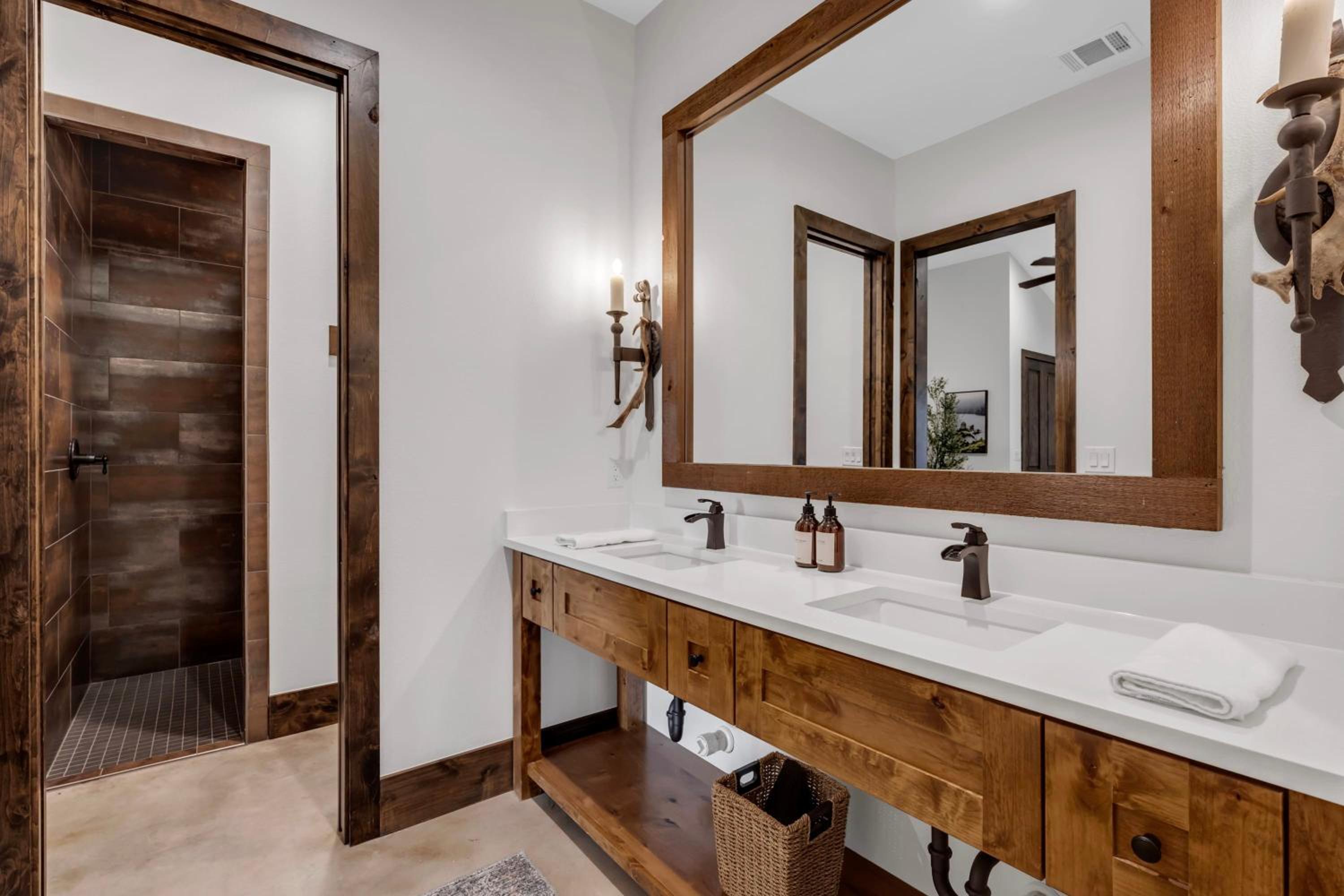 Bent Oak Highland Ranch and Concierge Services - Property Image 52