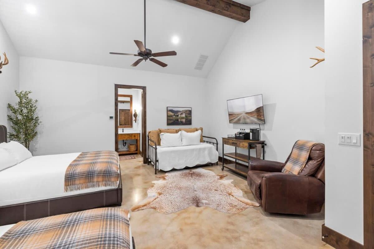Bent Oak Highland Ranch and Concierge Services - Property Image 15