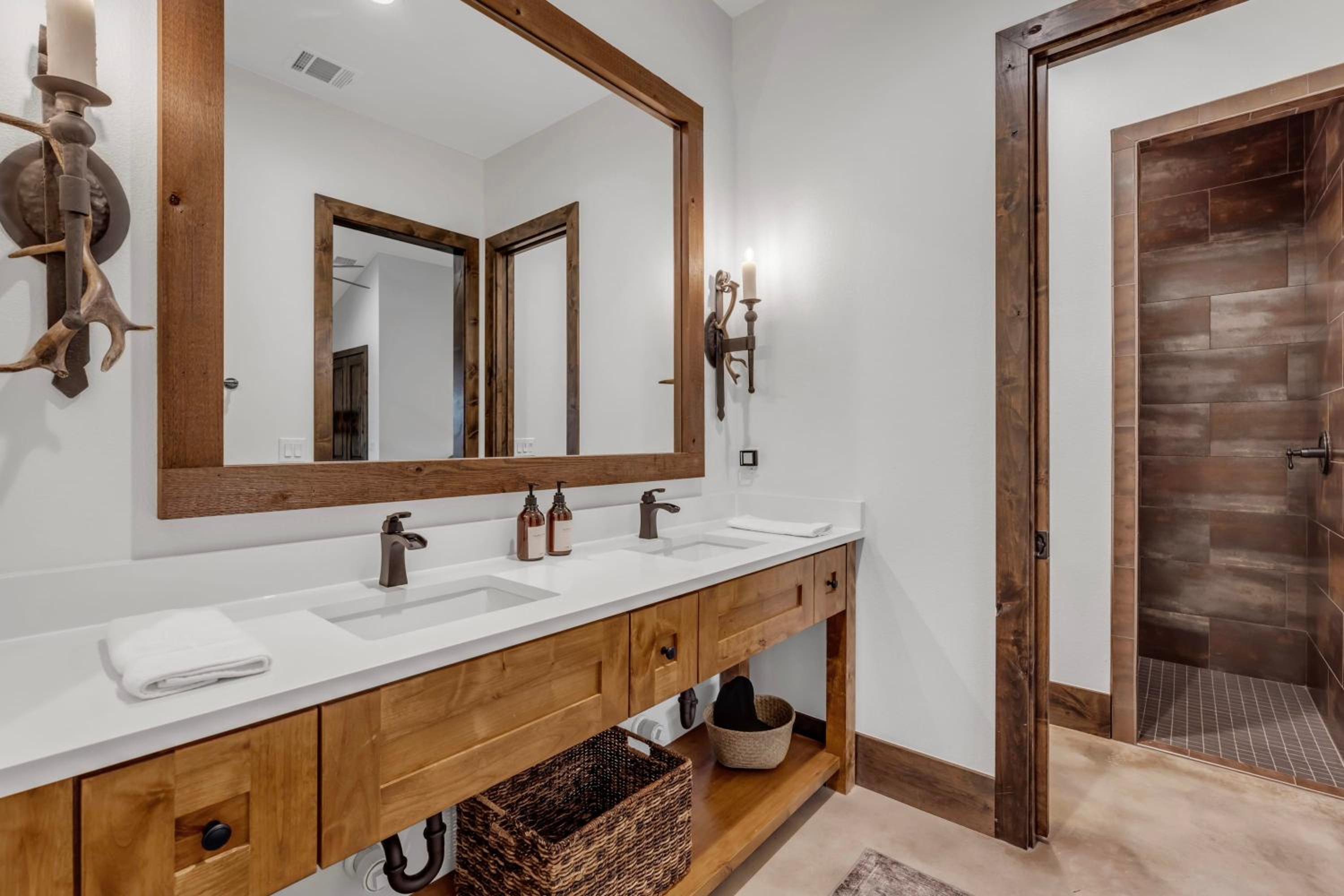 Bent Oak Highland Ranch and Concierge Services - Property Image 3