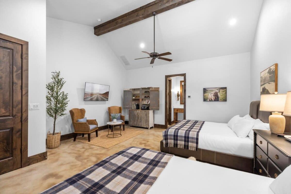 Bent Oak Highland Ranch and Concierge Services - Property Image 5