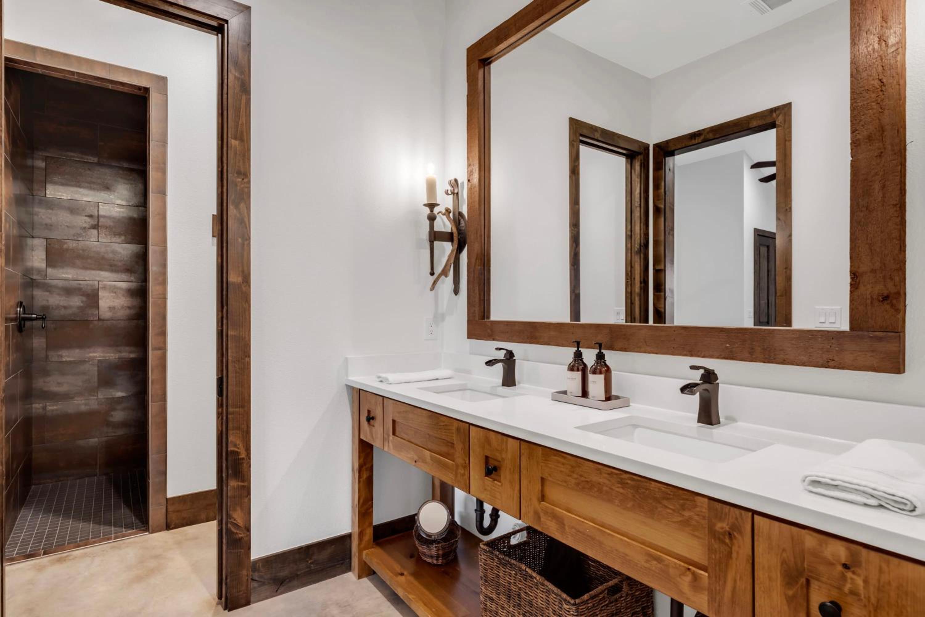 Bent Oak Highland Ranch and Concierge Services - Property Image 6