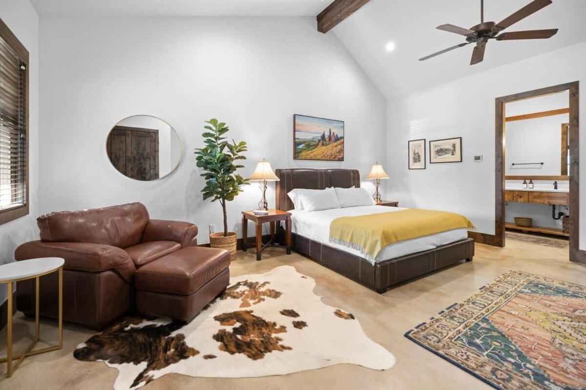 Bent Oak Highland Ranch and Concierge Services - Property Image 9