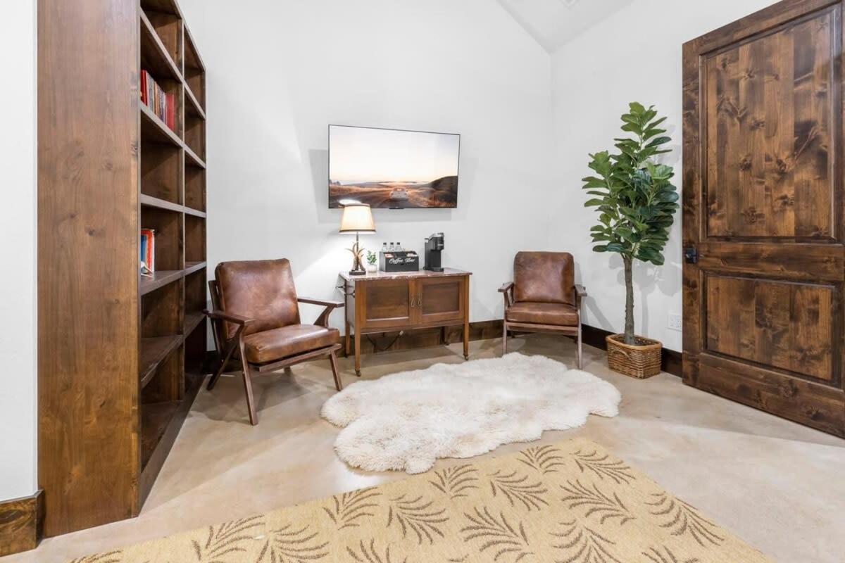 Bent Oak Highland Ranch and Concierge Services - Property Image 1