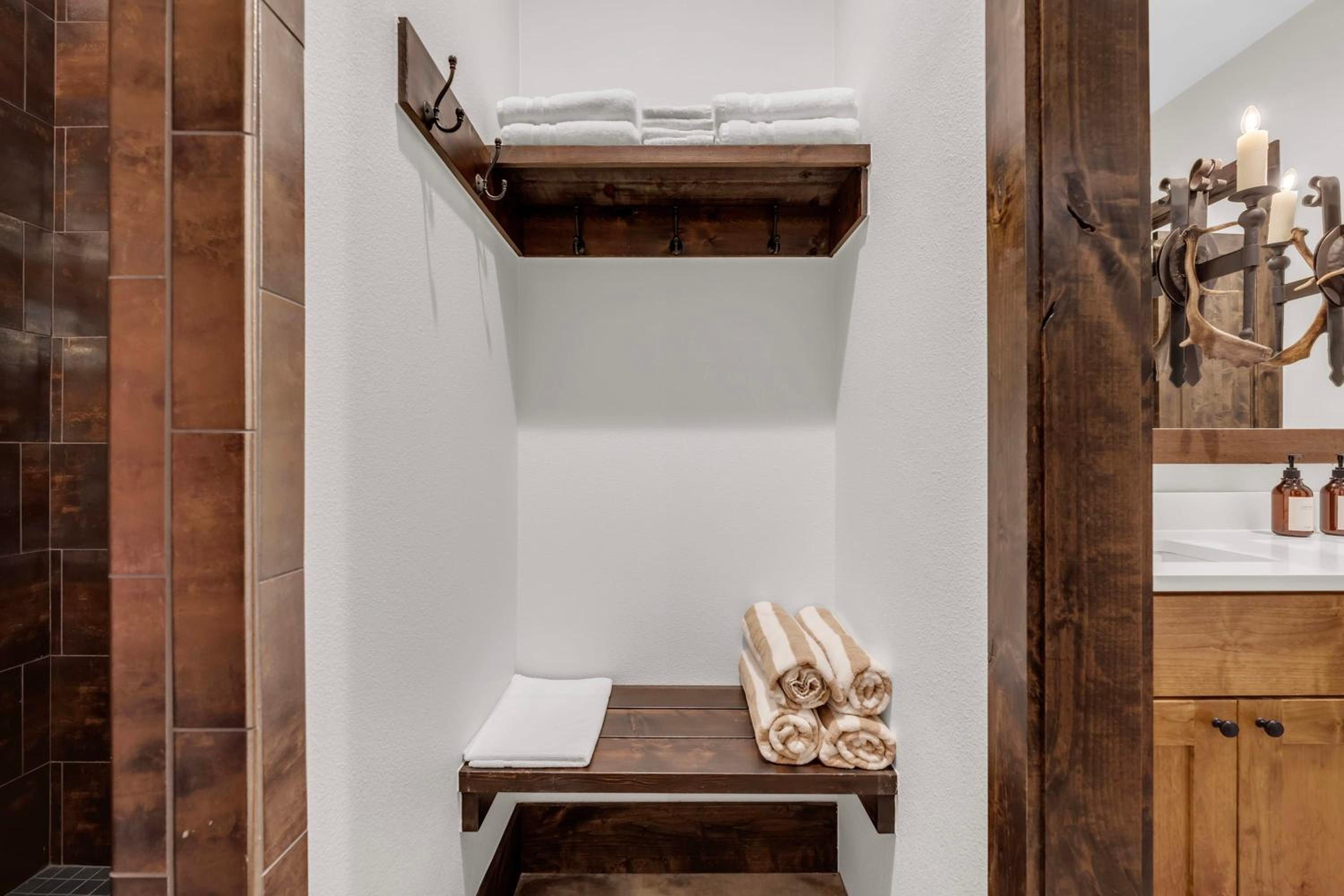 Bent Oak Highland Ranch and Concierge Services - Property Image 18