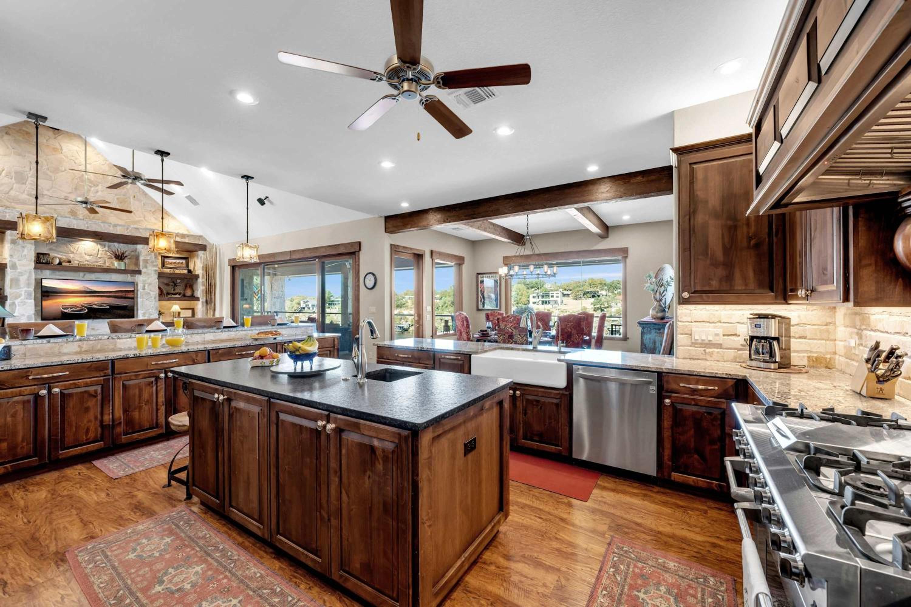 Lake Marble Falls on The Rocks and Concierge Service