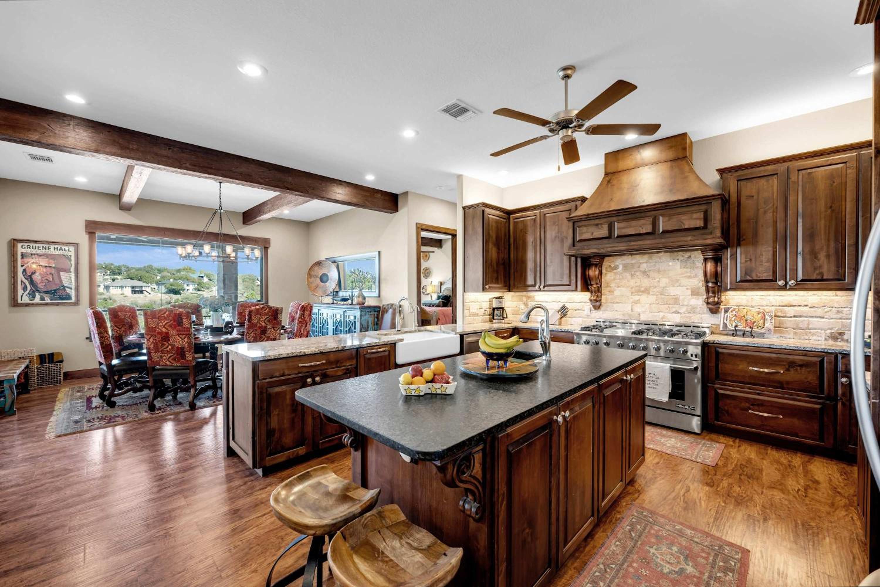 Lake Marble Falls on The Rocks and Concierge Service