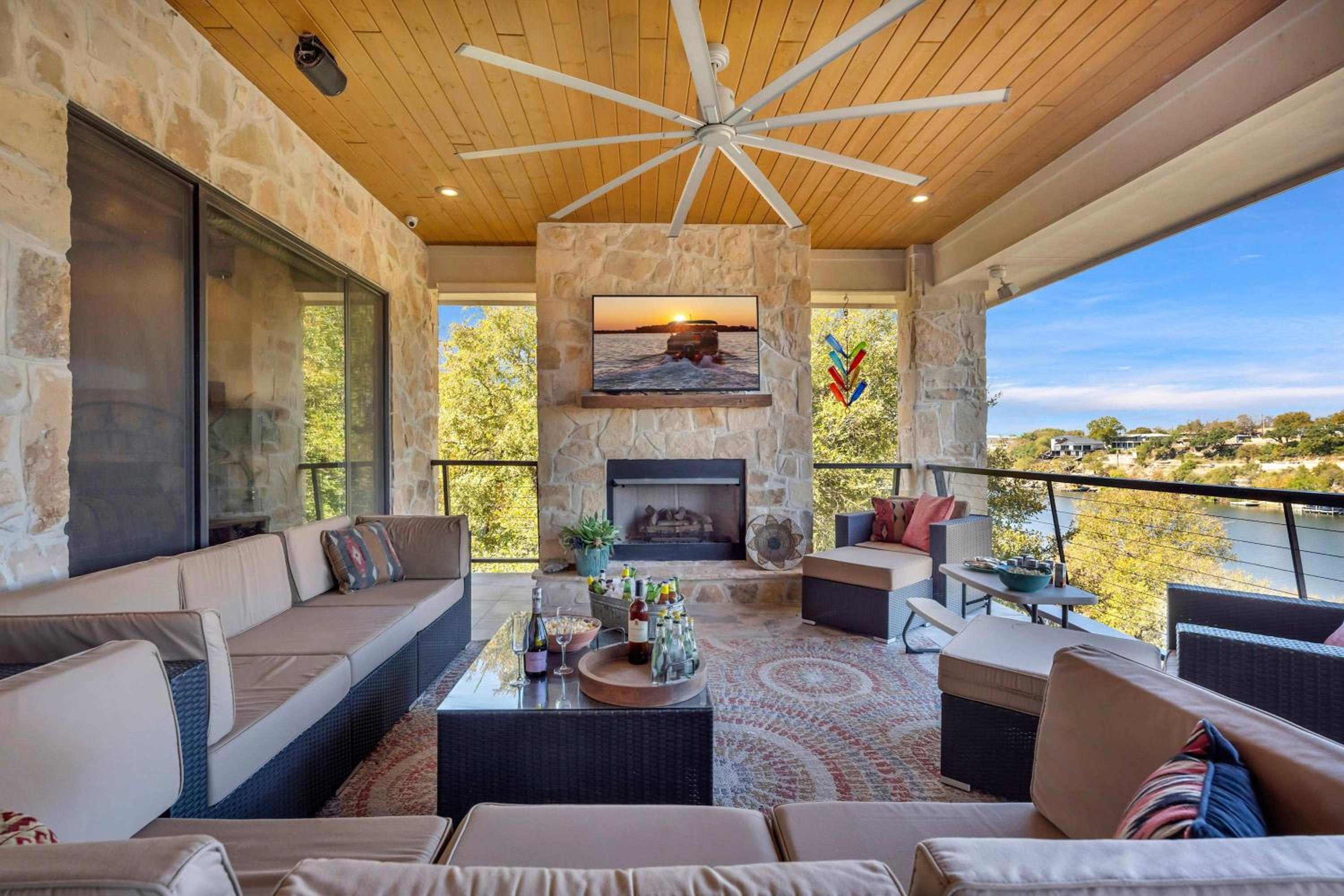 Lake Marble Falls on The Rocks and Concierge Service