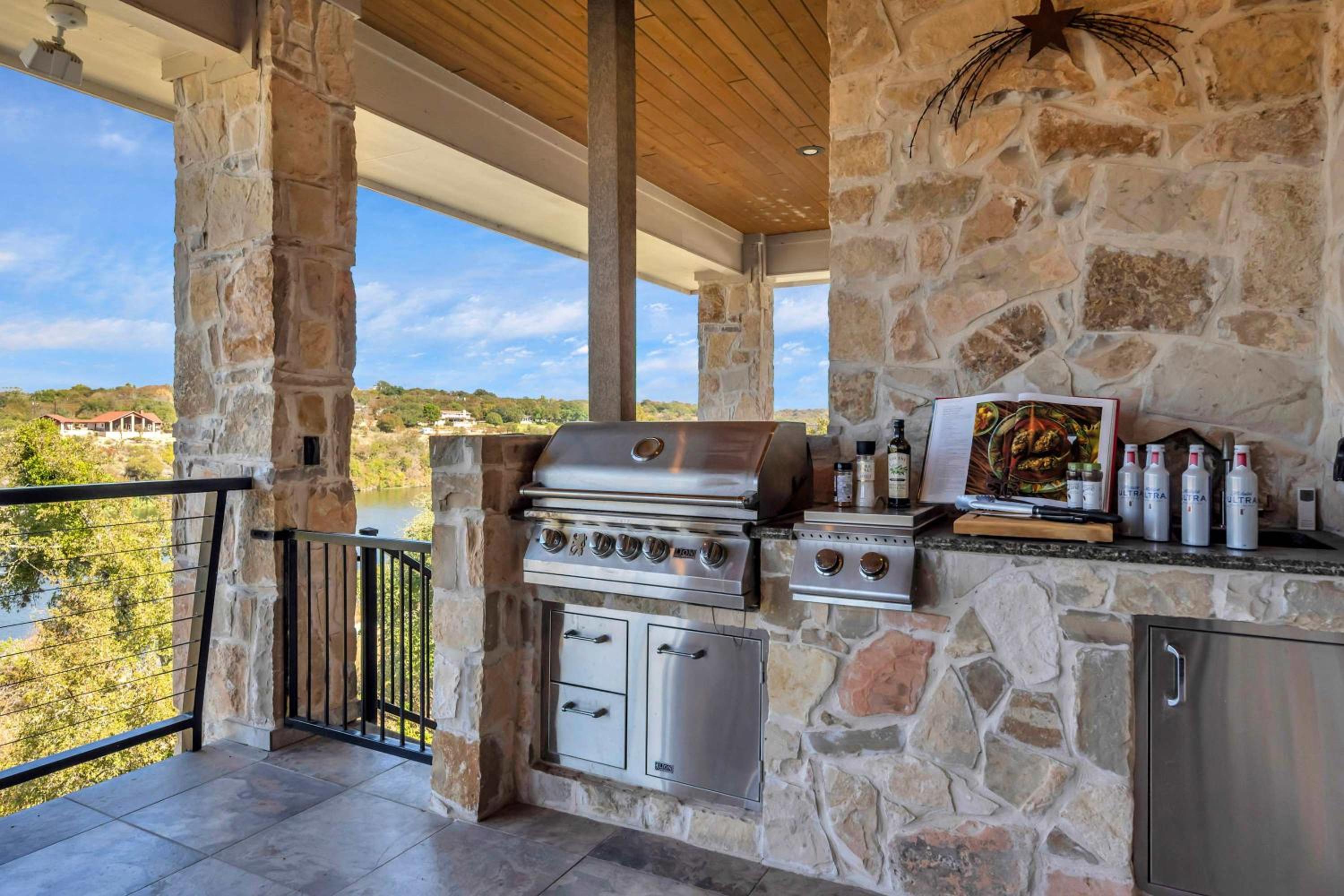 Lake Marble Falls on The Rocks and Concierge Service