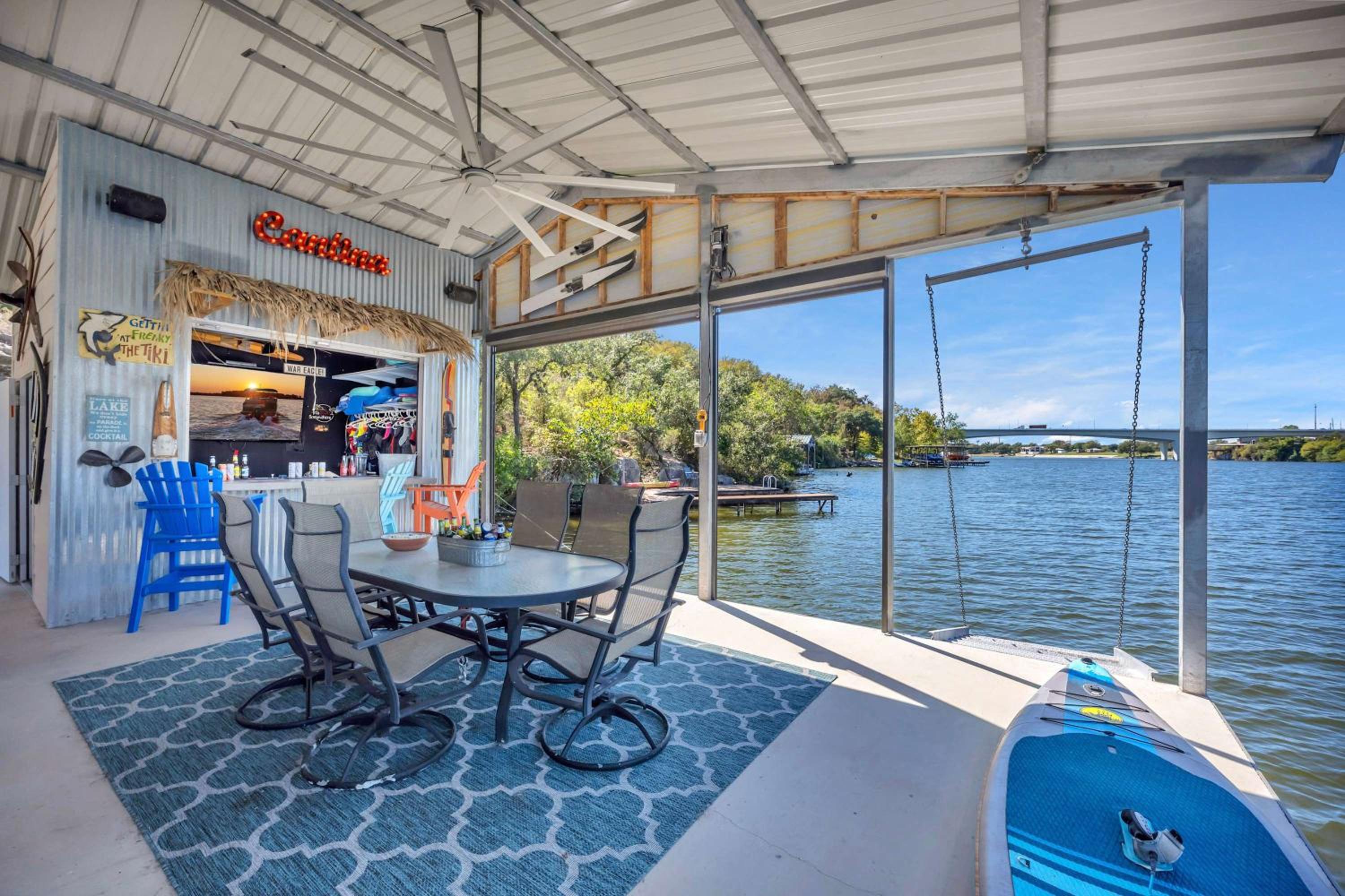 Lake Marble Falls on The Rocks and Concierge Service