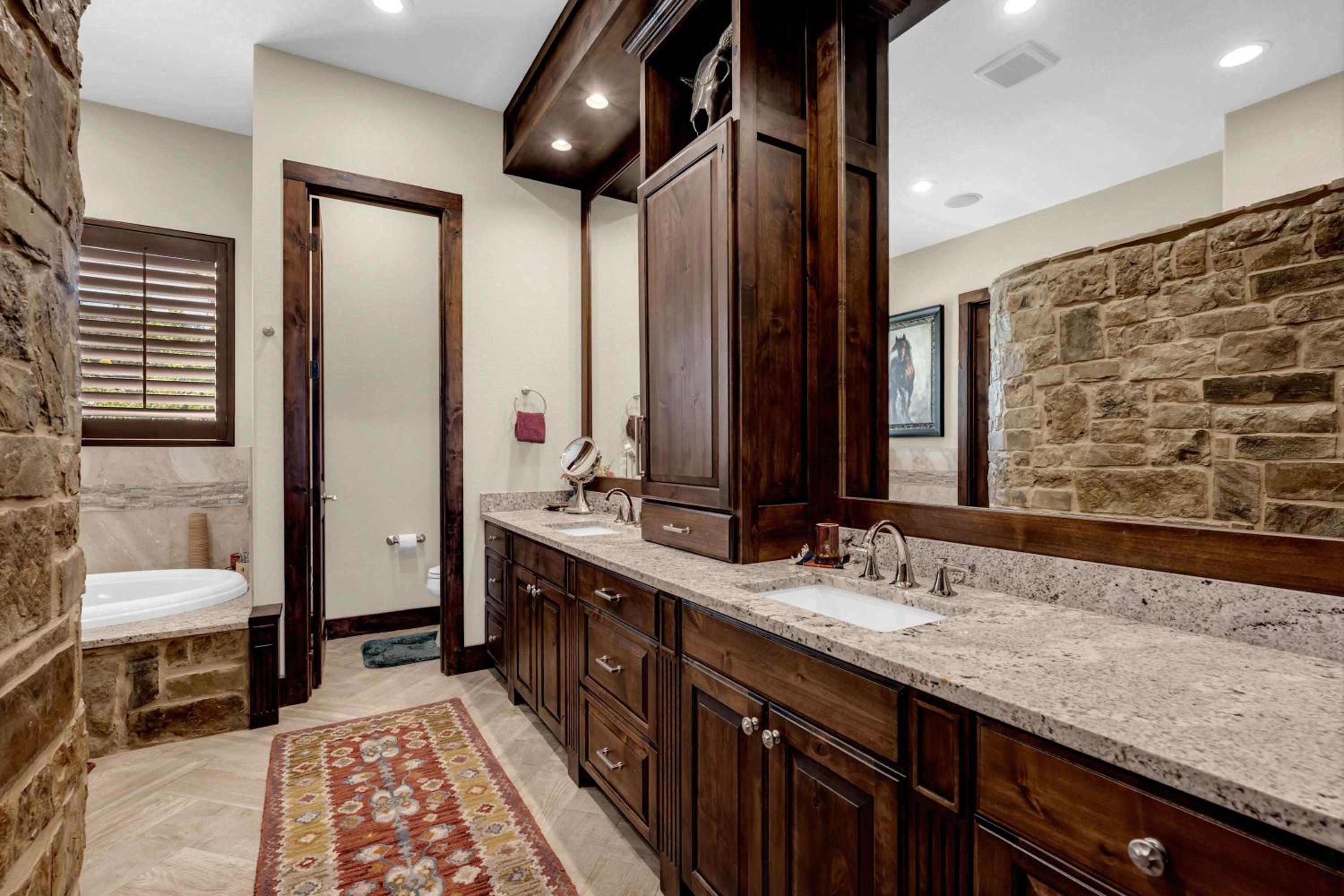 Lake Marble Falls on The Rocks and Concierge Service
