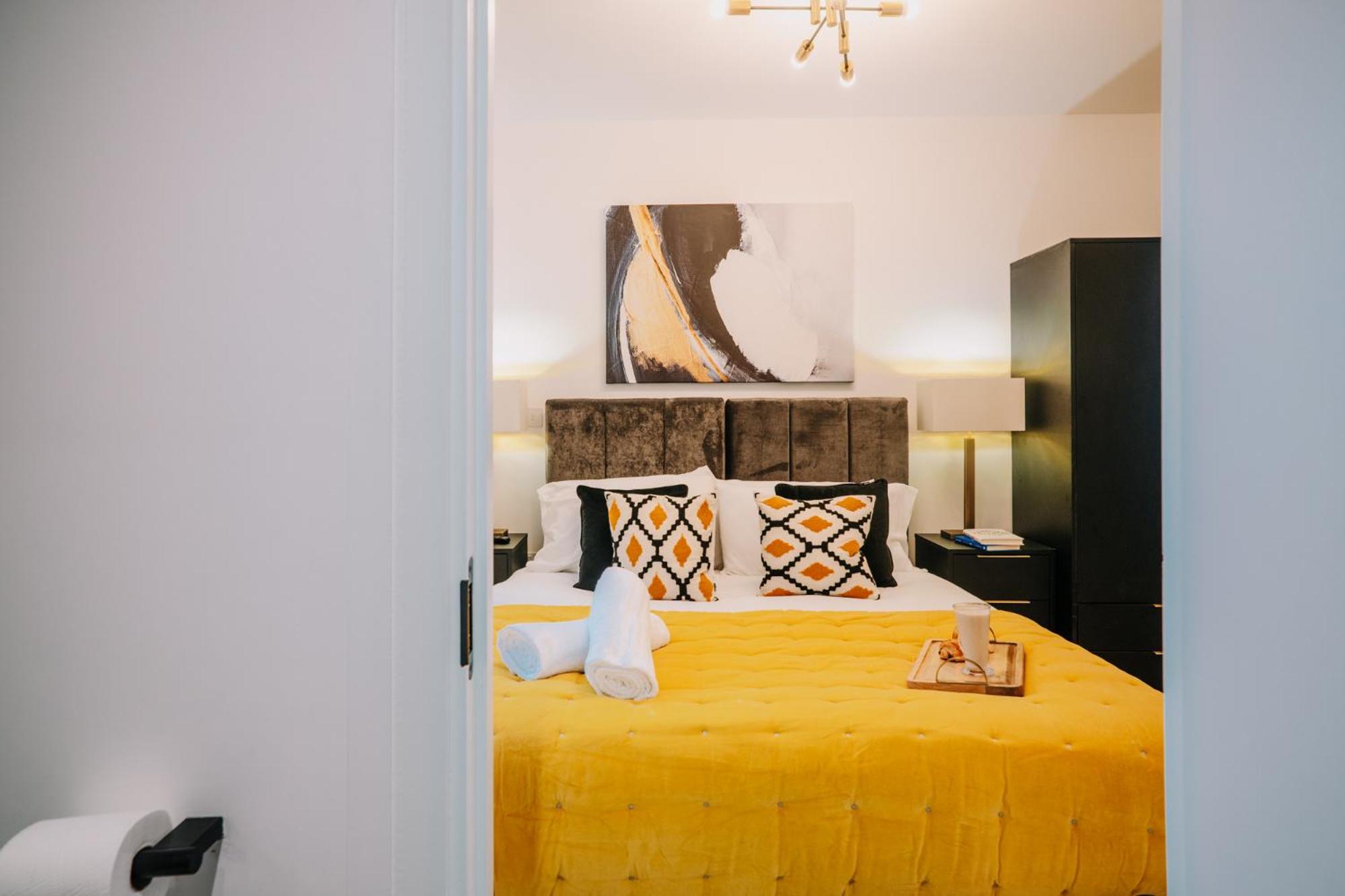 Lockside Apartment 24 view 2