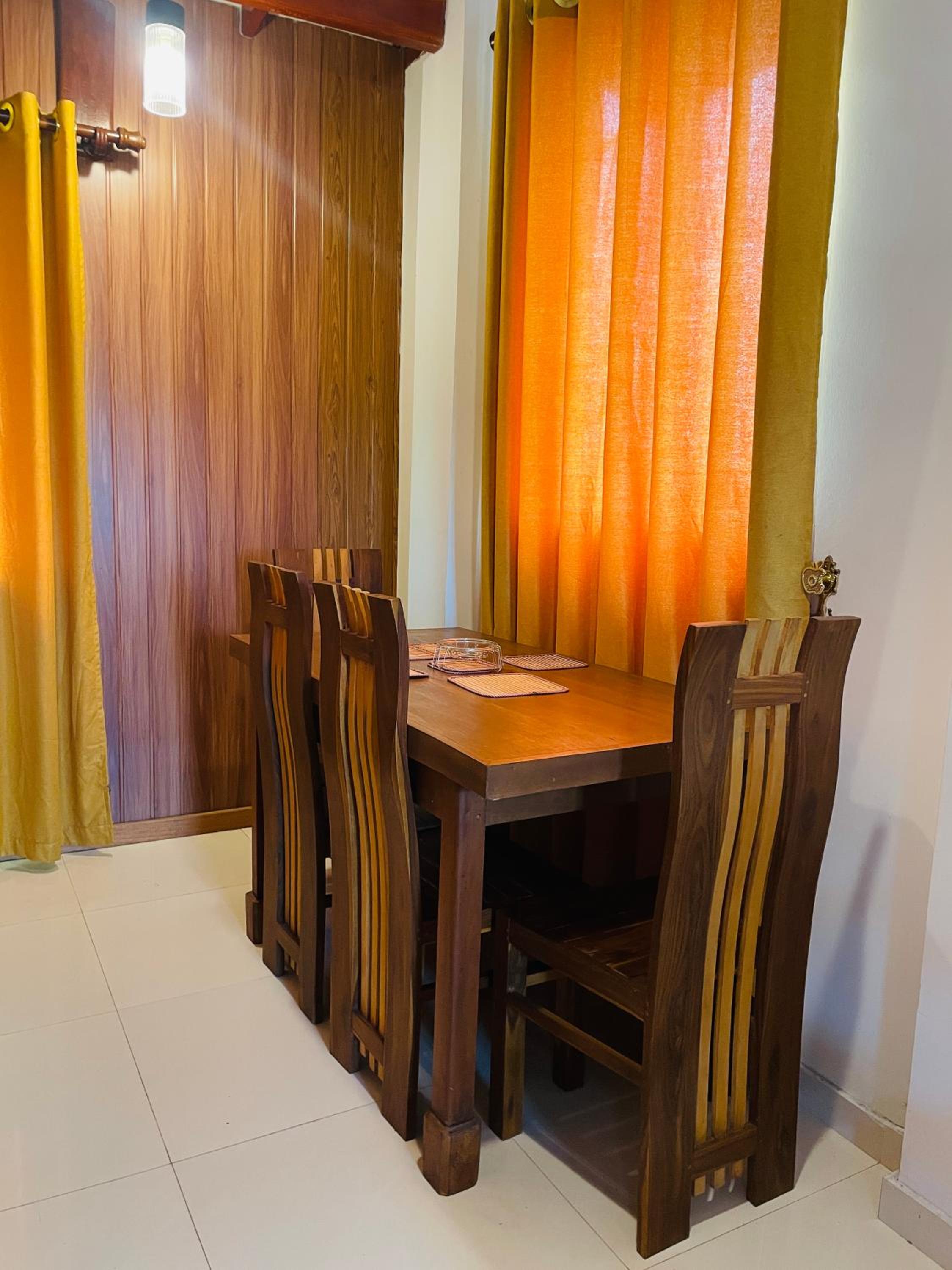 YOUTHENI VILLA