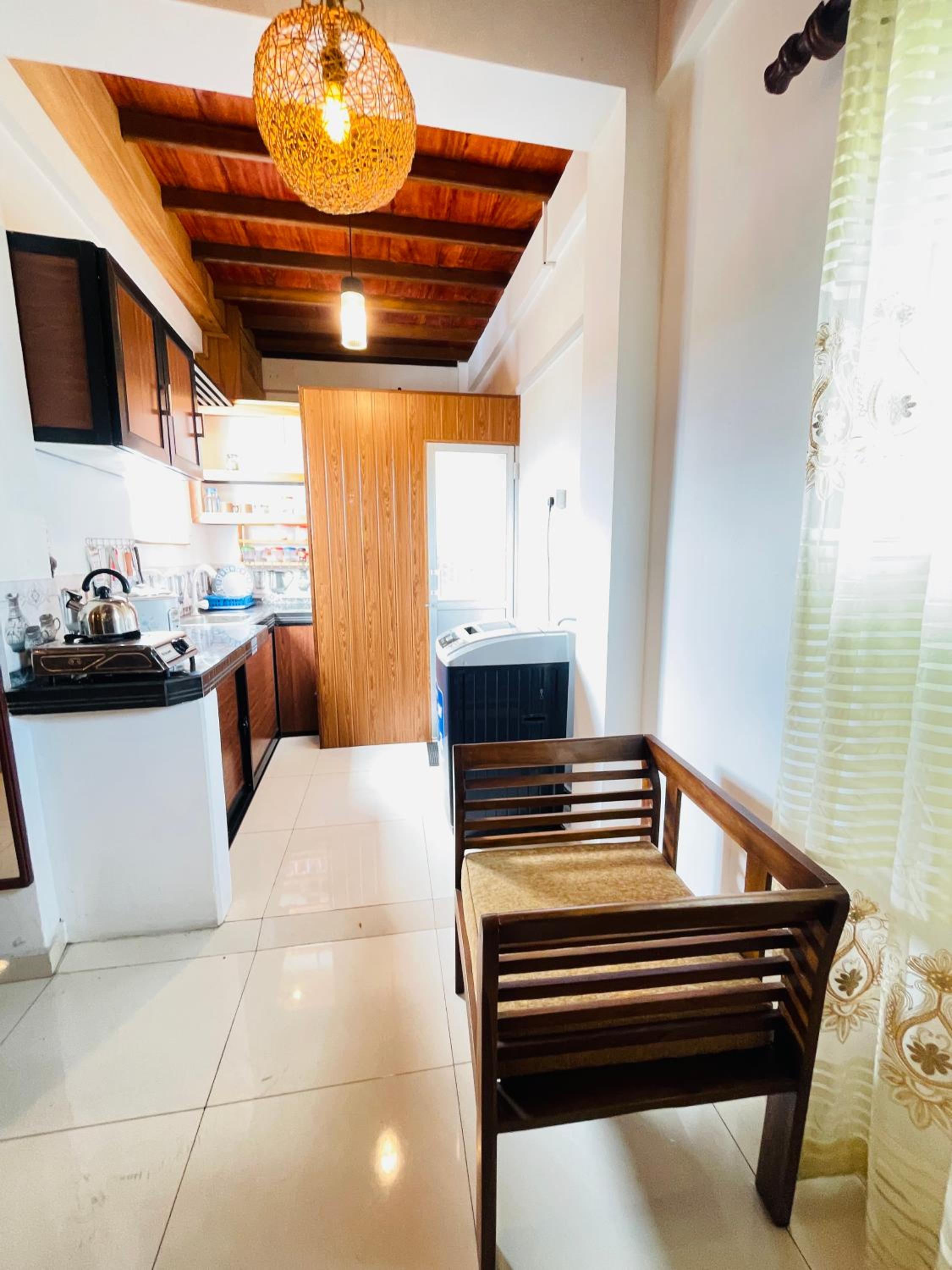 YOUTHENI VILLA