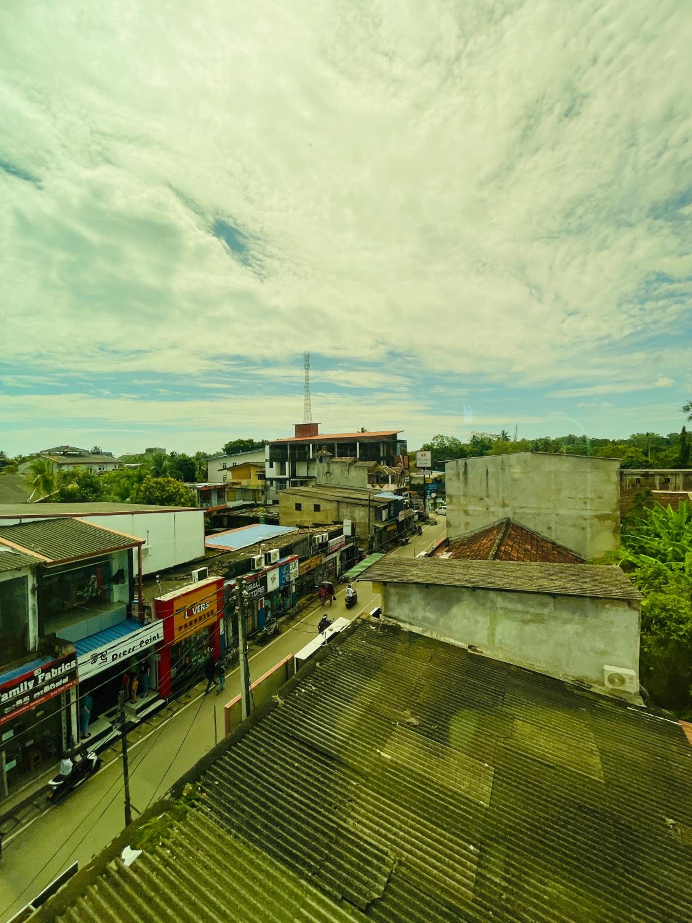 YOUTHENI VILLA