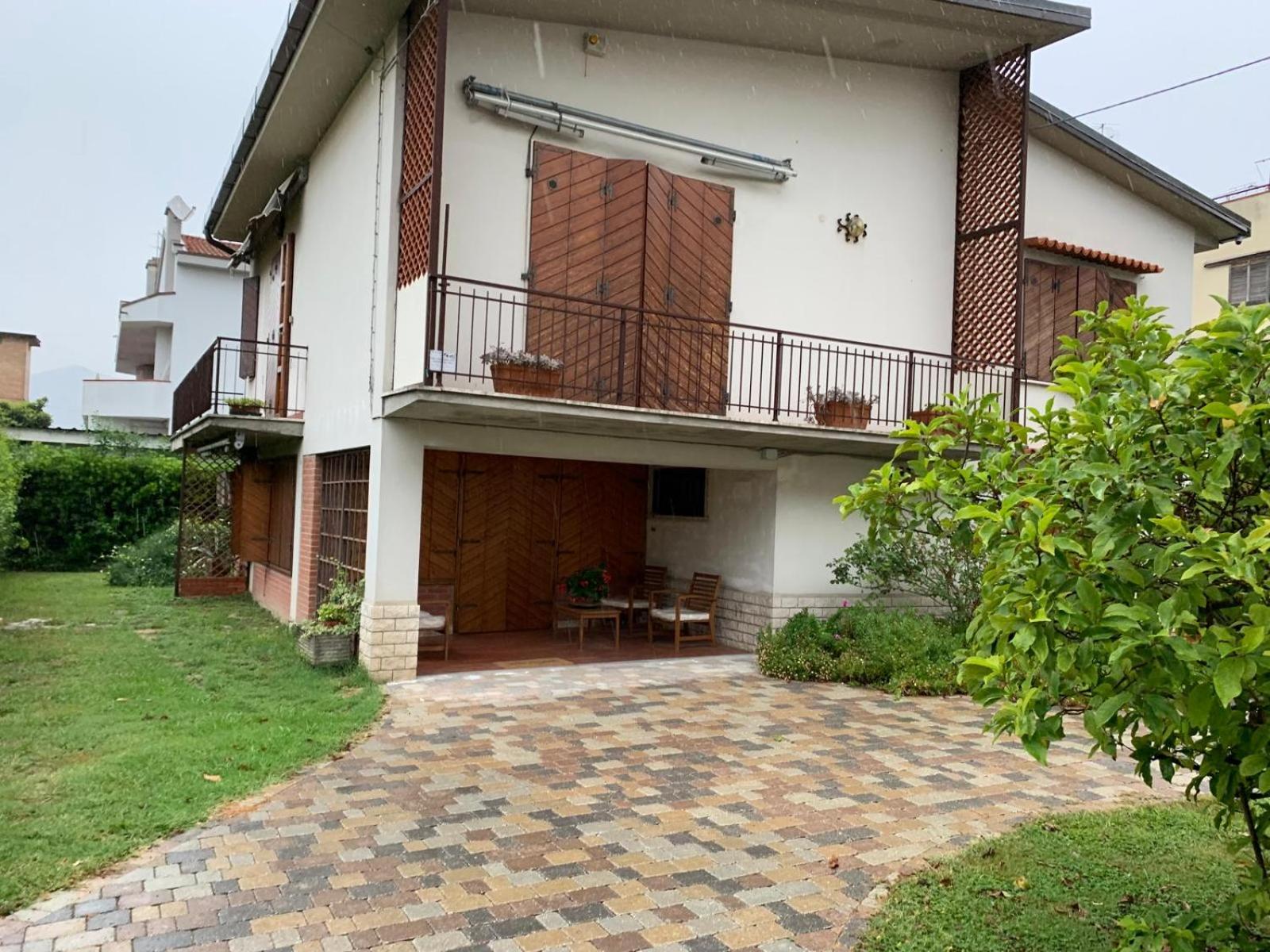 HOUSE of NILA & LIDA view 2