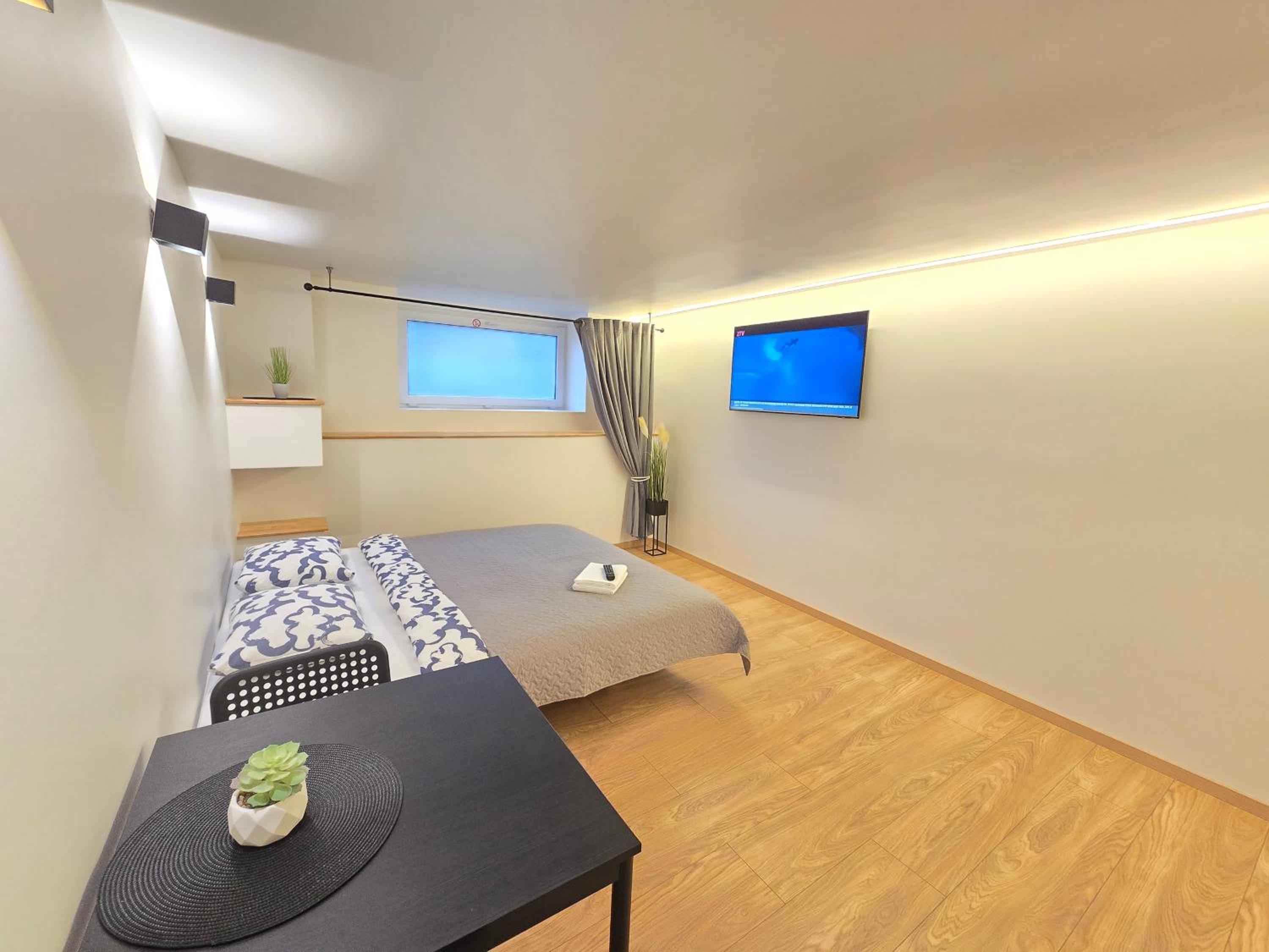 T8 Studio apartment
