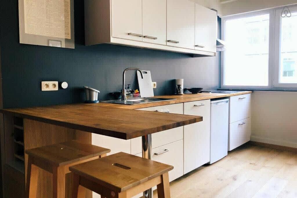 Fully equipped two bedroom apartment Schuman area