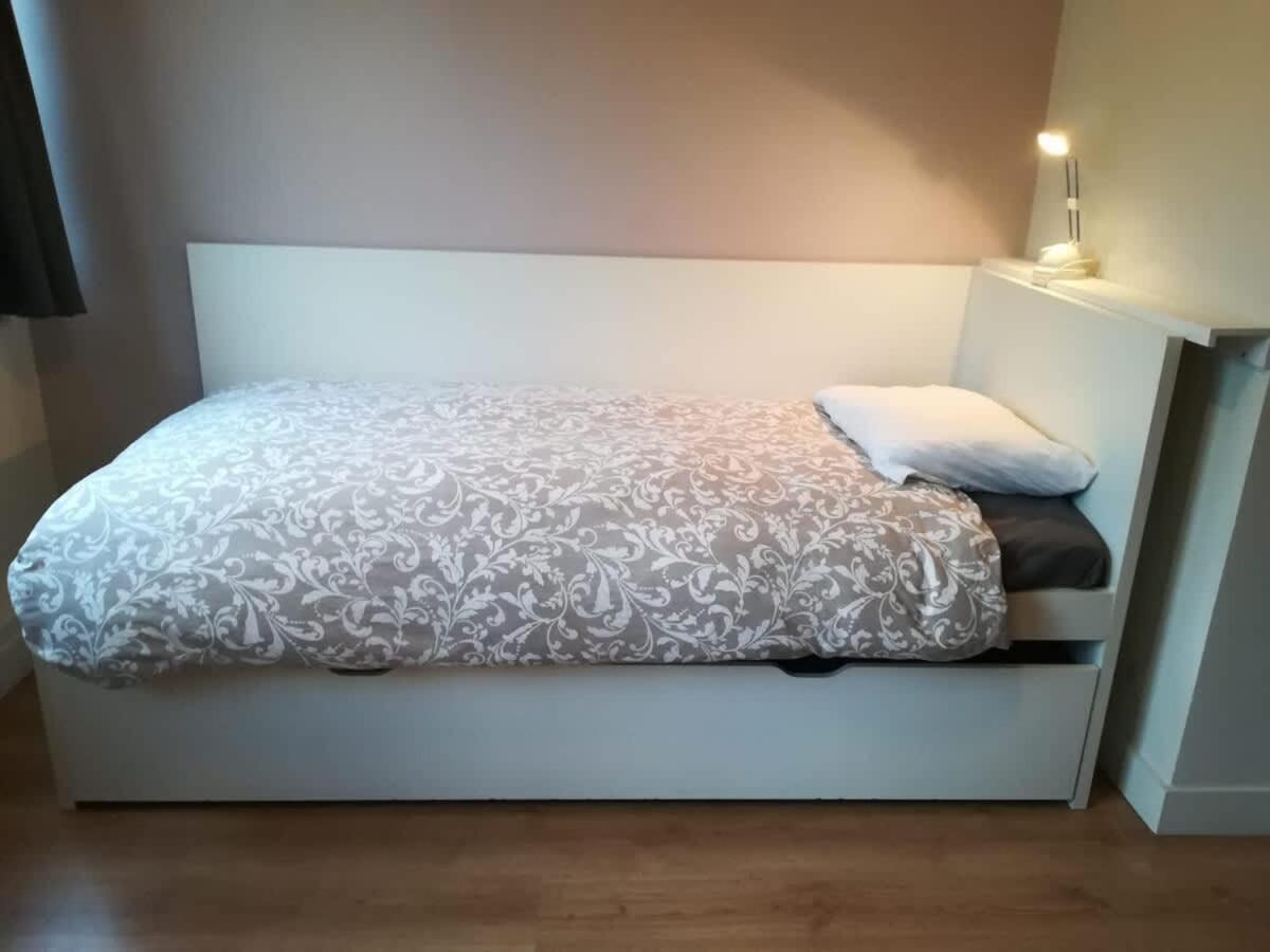 Fully equipped two bedroom apartment Schuman area