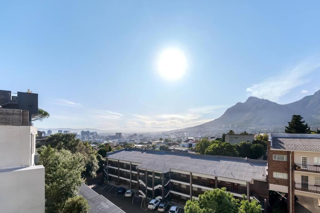 Cosy Gem in heart of Tamboerskloof view 4