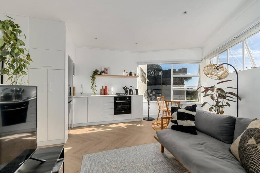 Cosy Gem in heart of Tamboerskloof view 5