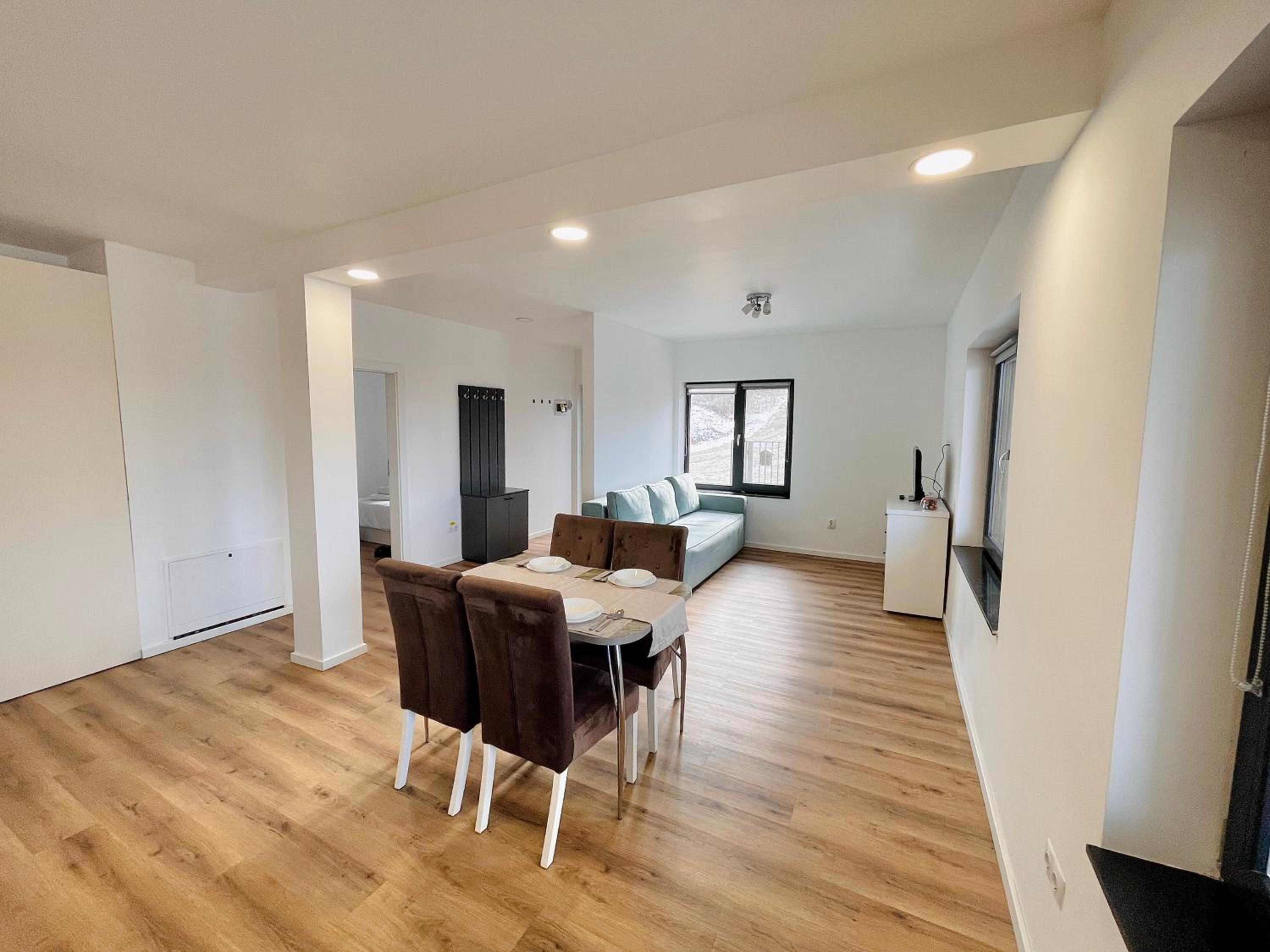 Modern Quiet Apartment - 3min Cluj Airport view 4