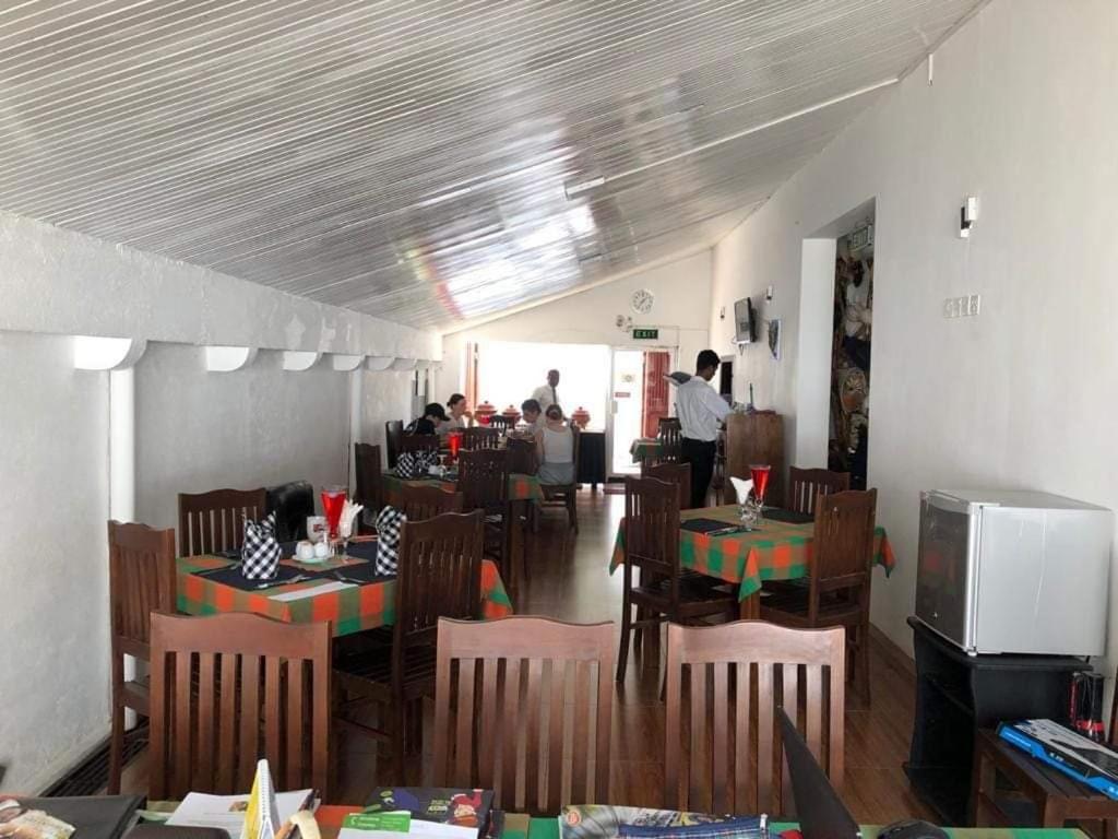 Duw's White House